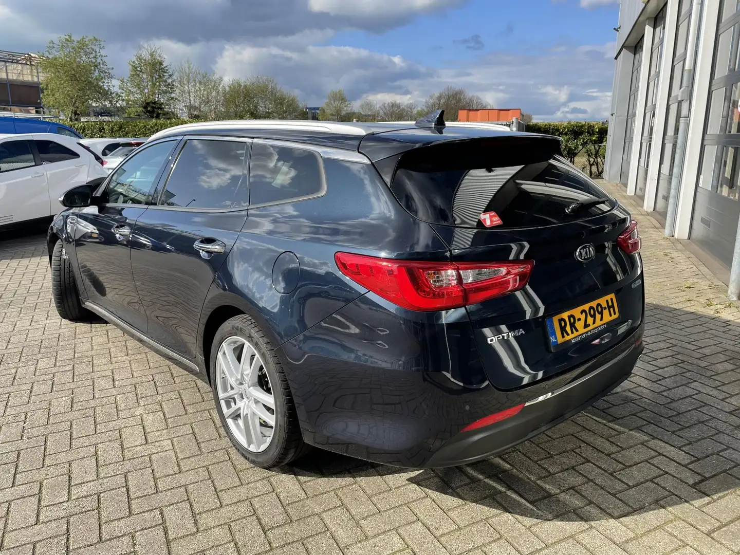 Kia Optima Sportswagon 1.7 CRDi ComfortPlusLine puur rijgenot - 2