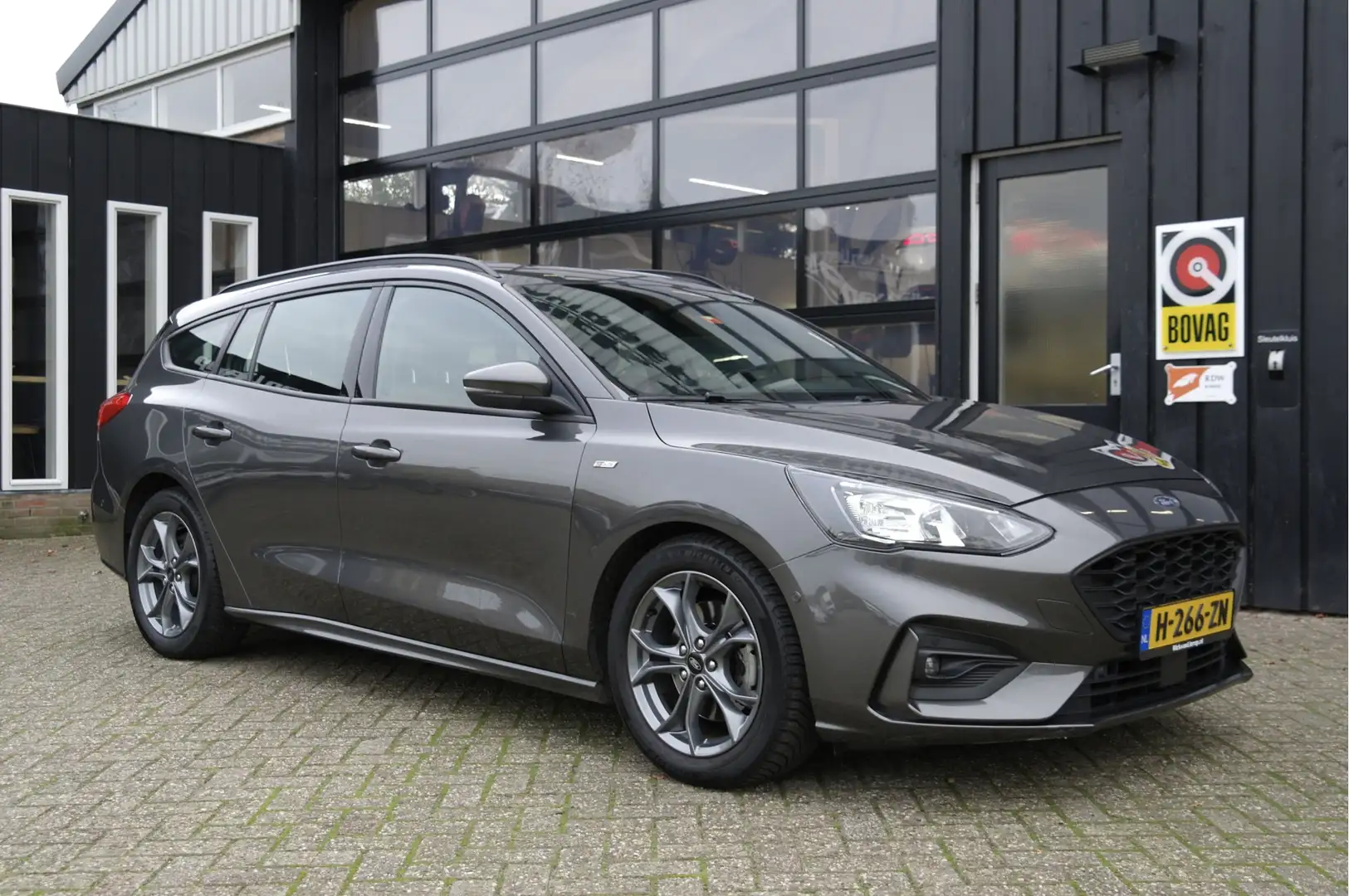 Ford Focus Wagon 2.0 150 PK ST Line Business | NL-Auto | Came Gris - 1