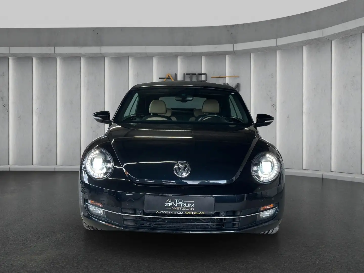 Volkswagen Beetle Cabriolet Exclusive Sport DSG BiXenon Nav Noir - 2