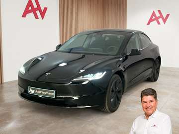 Standard Range RWD ** ACC | 360° | Pilot Assist