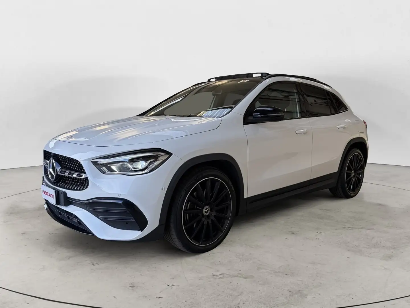 Mercedes-Benz GLA 200 Premium 4matic -TETTO Weiß - 1