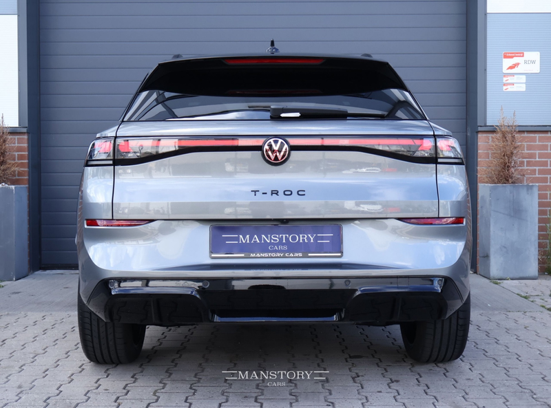 Volkswagen T-Roc 1.5 eTsi R-Line — photo 14