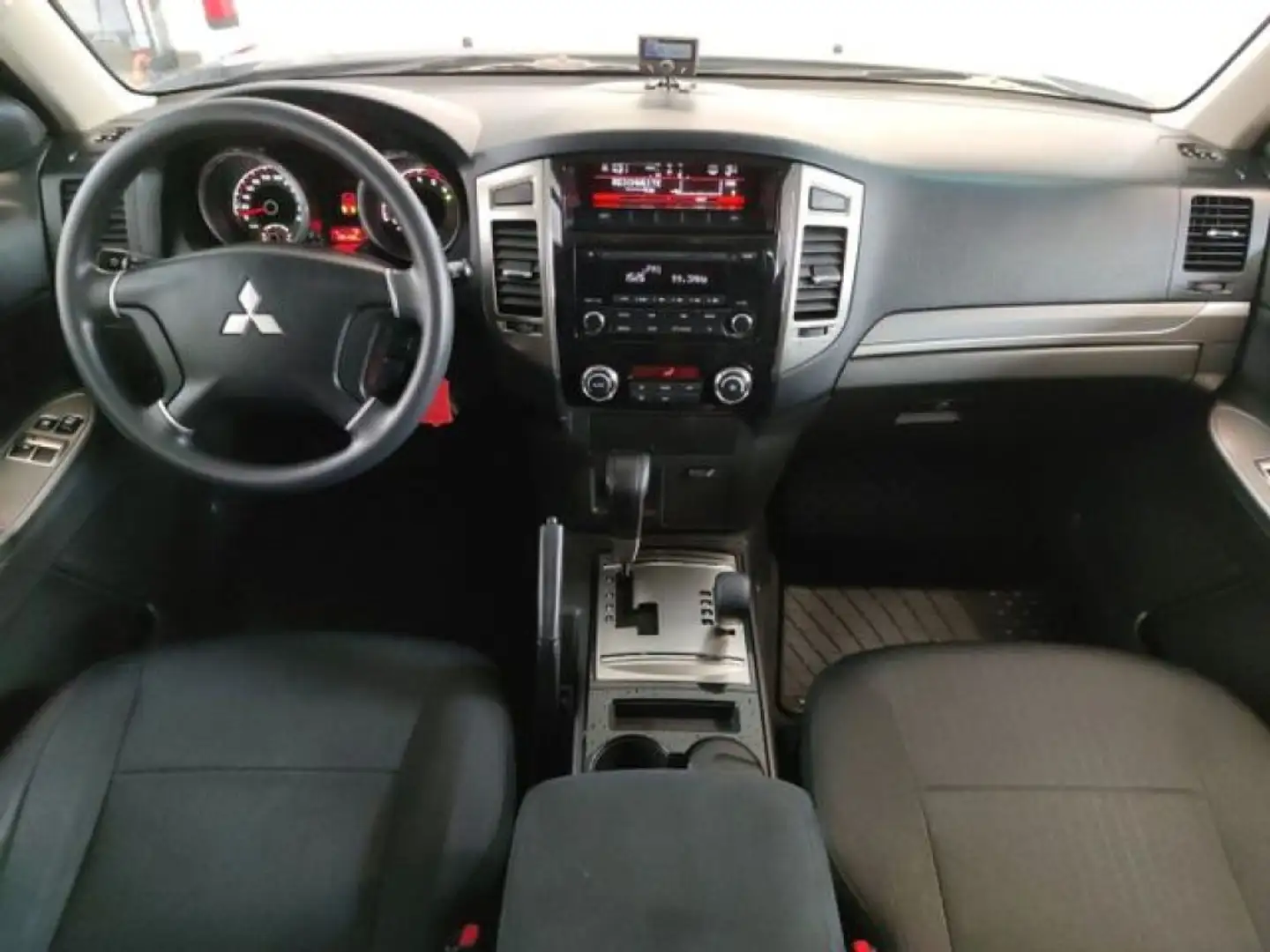 Mitsubishi Pajero 3.2 DI-D Verde - 1