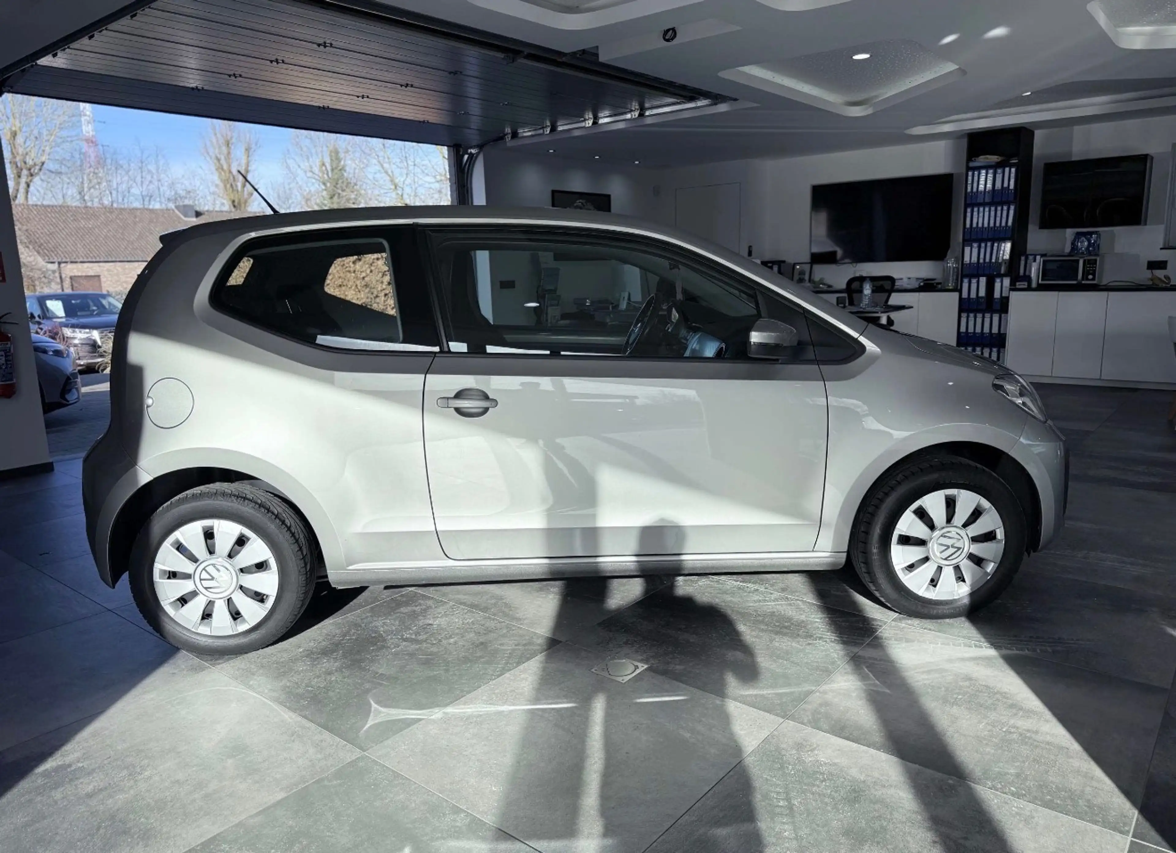 Volkswagen up! Up! 1.0i Up! United — photo 6