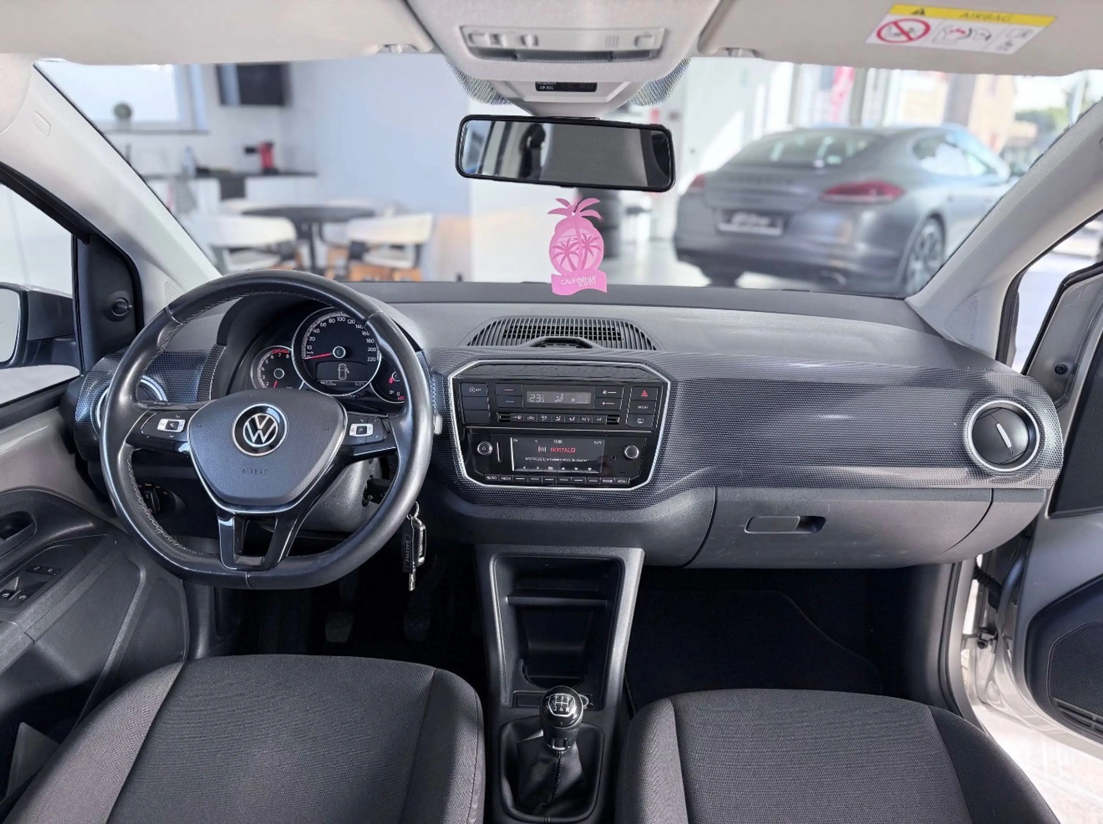 Volkswagen up! Up! 1.0i Up! United — photo 9