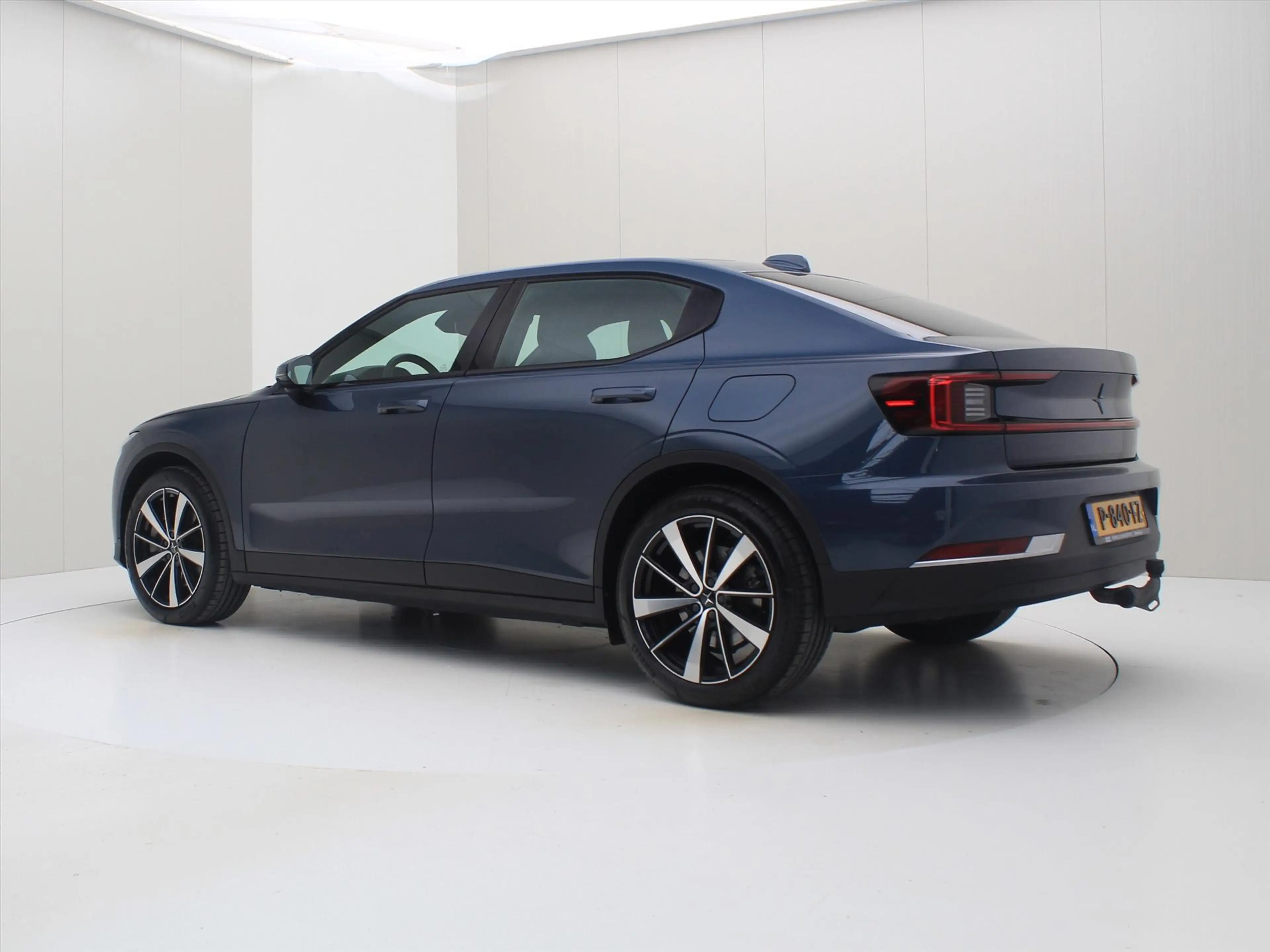 Polestar 2 Standard Range Single Motor 63kWh 225pk 91.65% SoH — photo 4