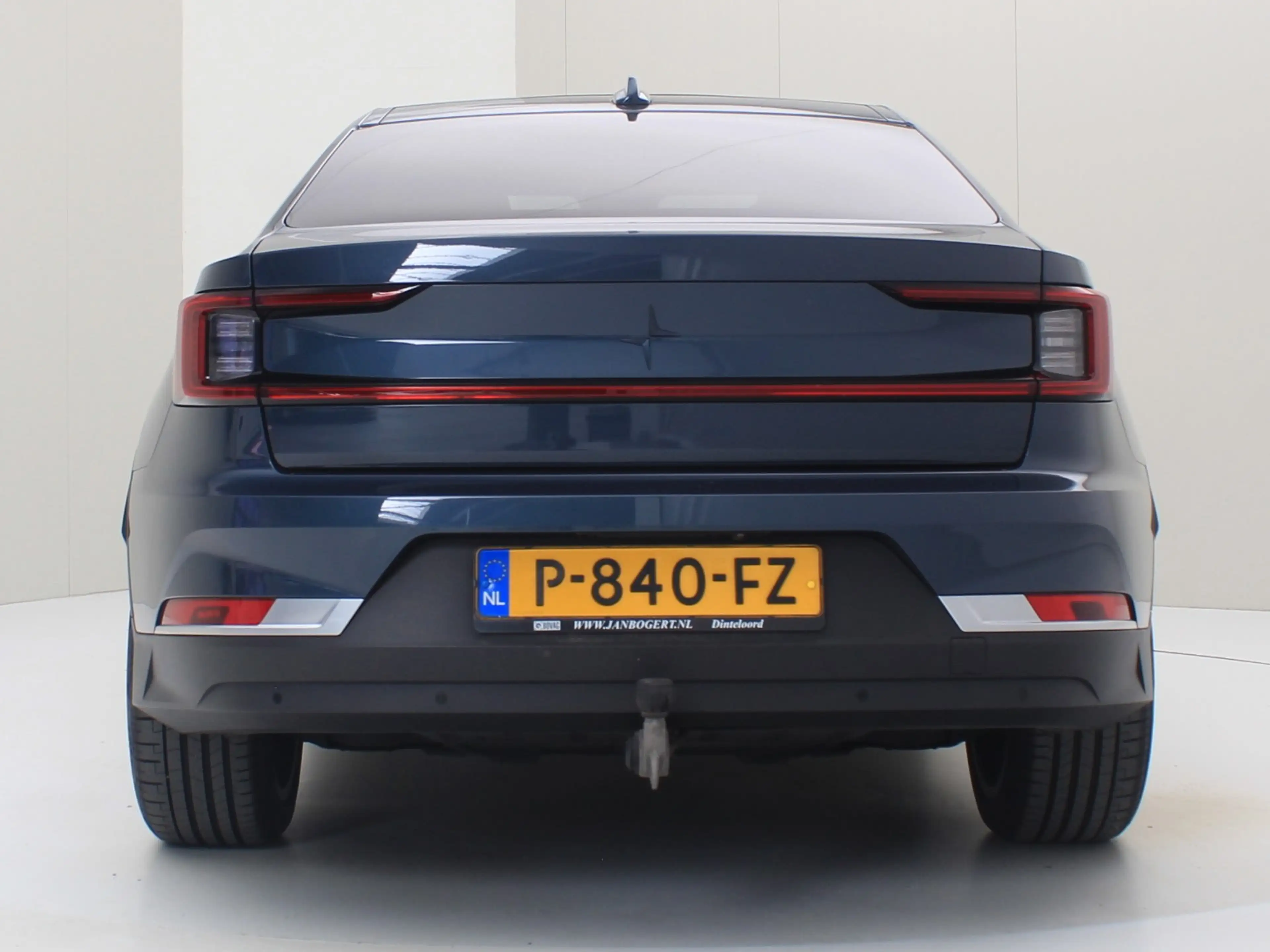 Polestar 2 Standard Range Single Motor 63kWh 225pk 91.65% SoH — photo 6