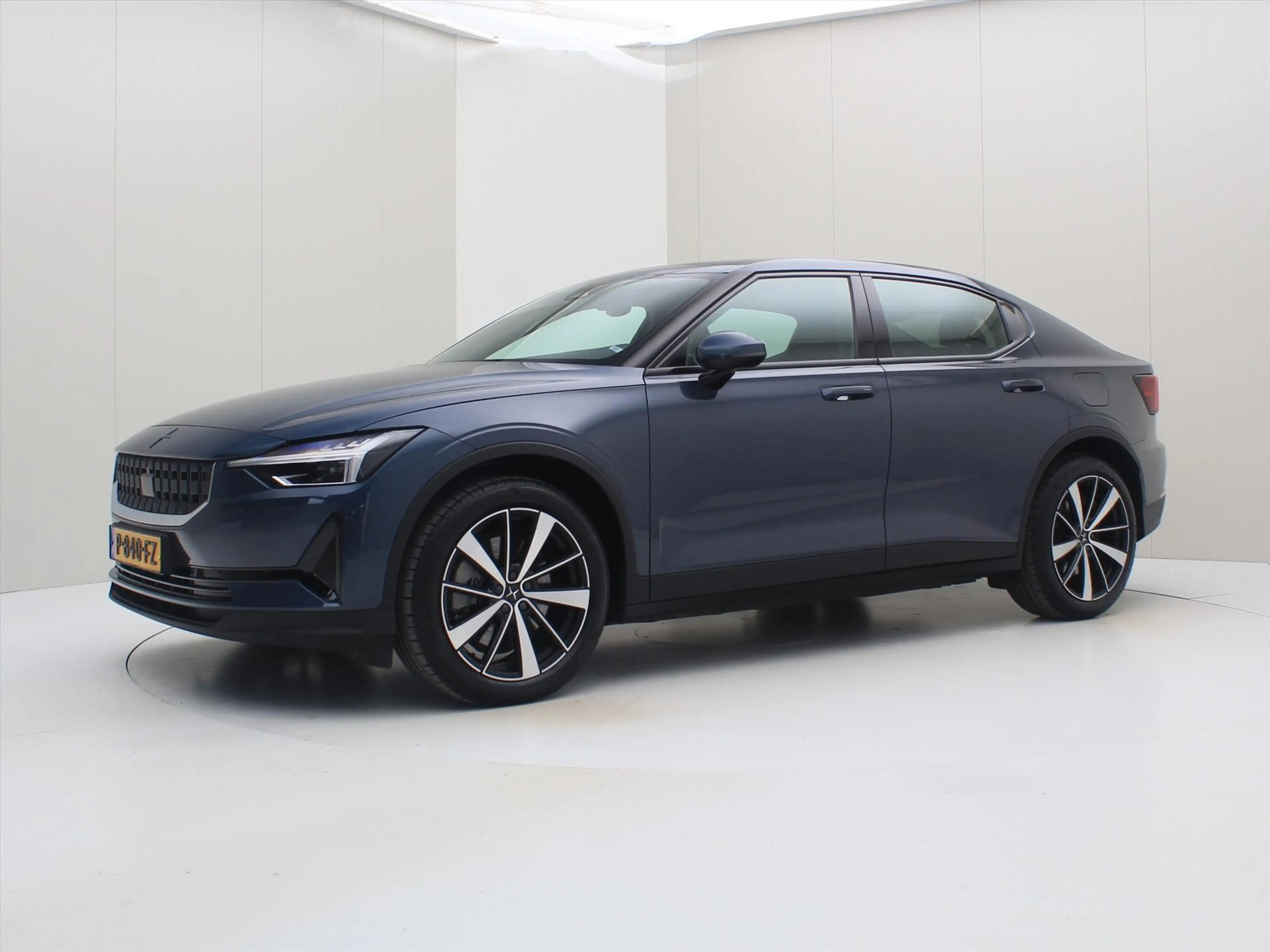 Polestar 2 Standard Range Single Motor 63kWh 225pk 91.65% SoH — photo 8