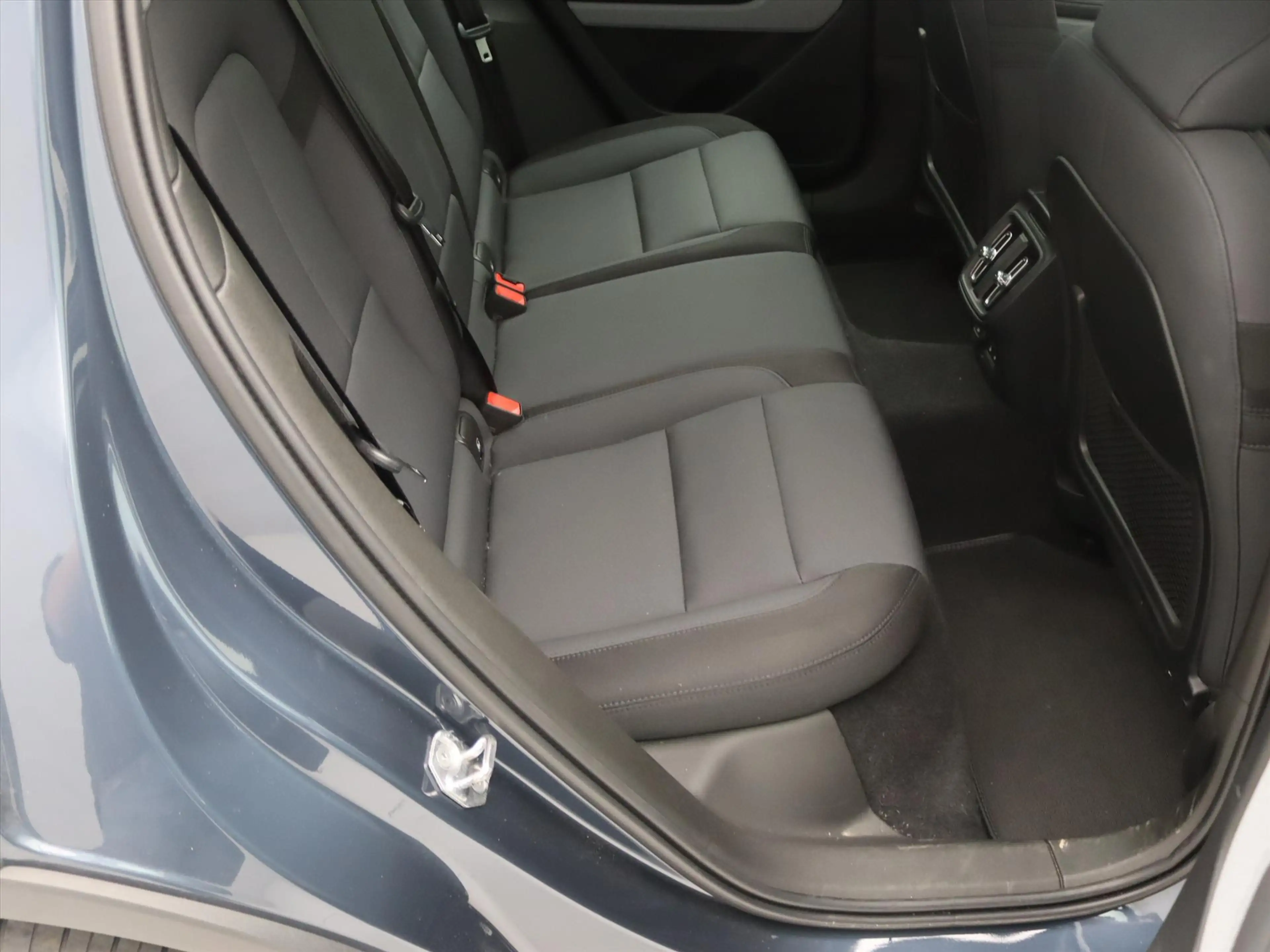 Polestar 2 Standard Range Single Motor 63kWh 225pk 91.65% SoH — photo 14