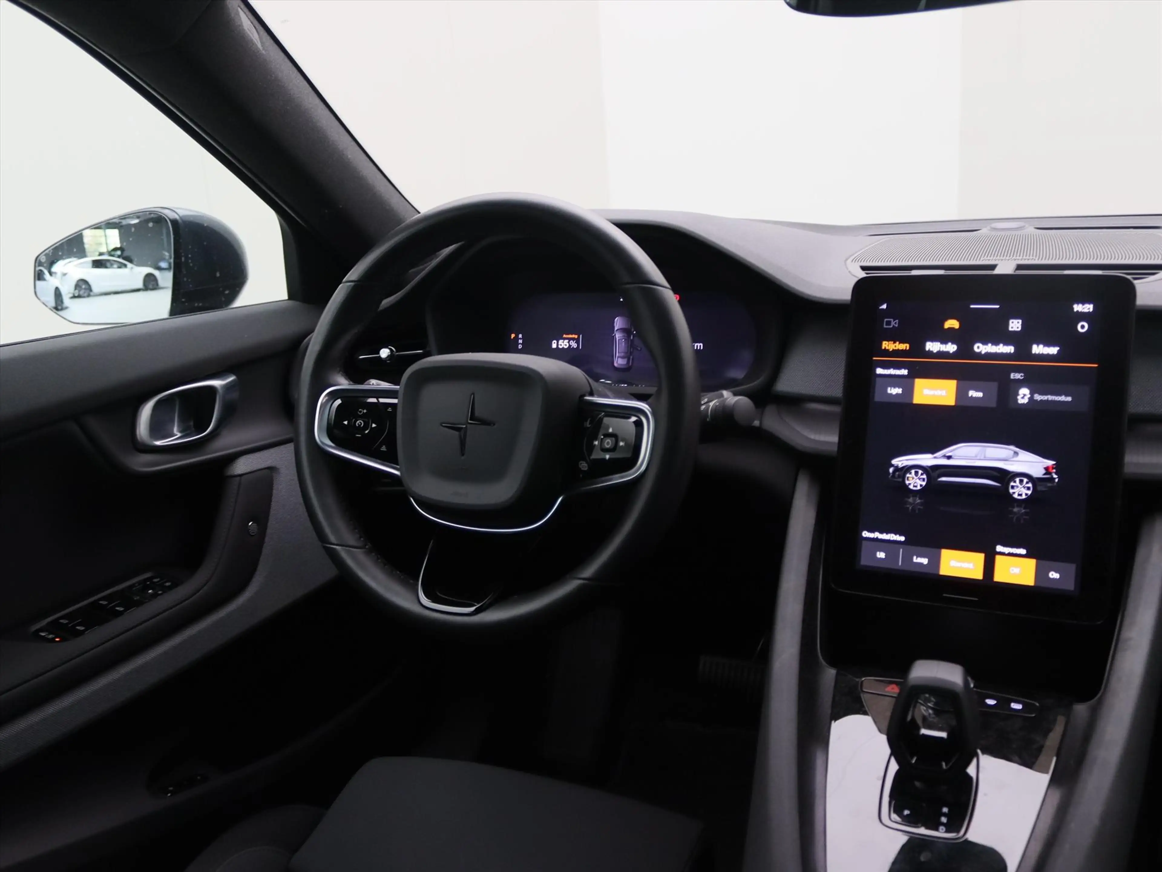 Polestar 2 Standard Range Single Motor 63kWh 225pk 91.65% SoH — photo 8