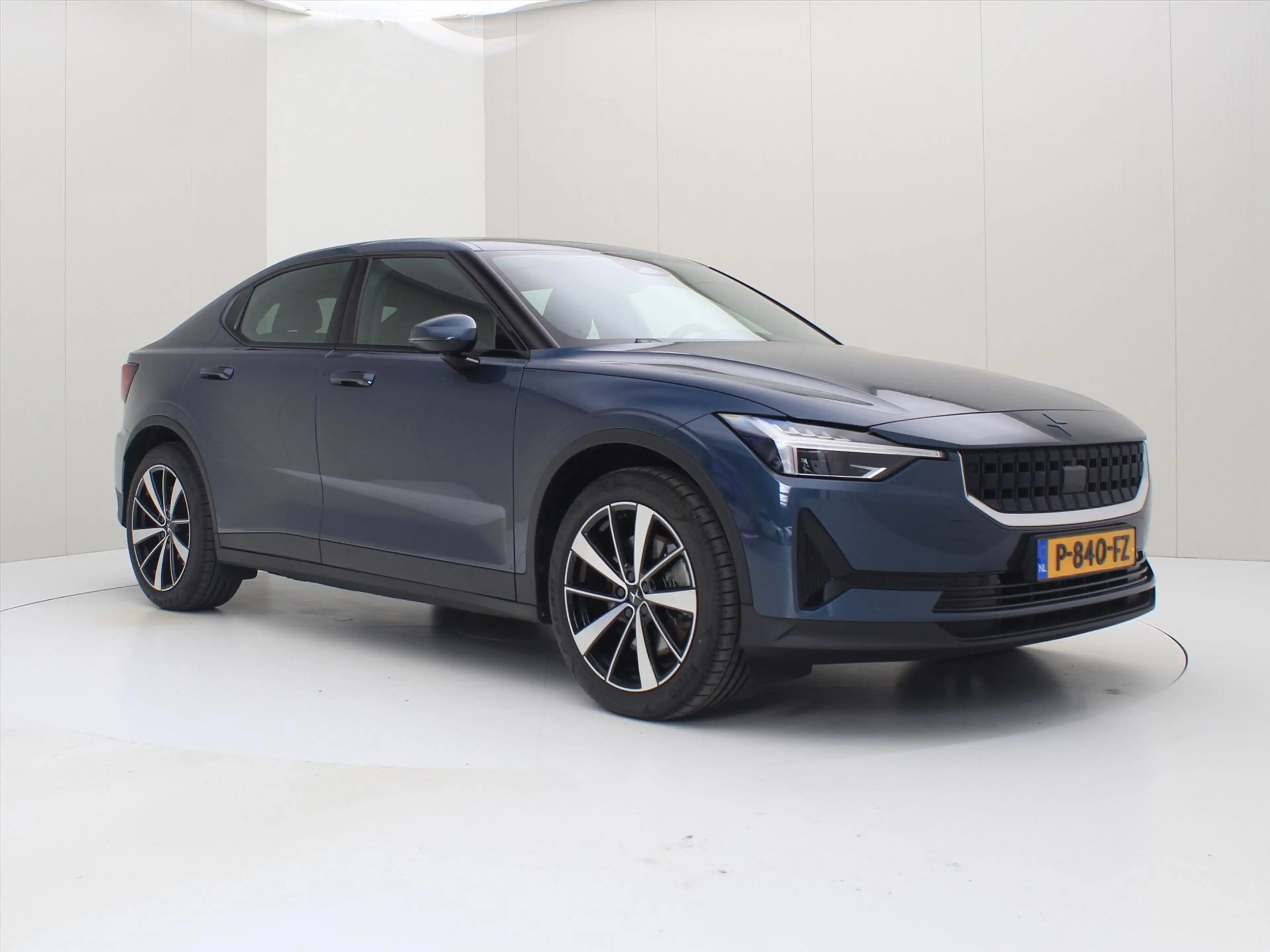 Polestar 2 Standard Range Single Motor 63kWh 225pk 91.65% SoH — photo 4