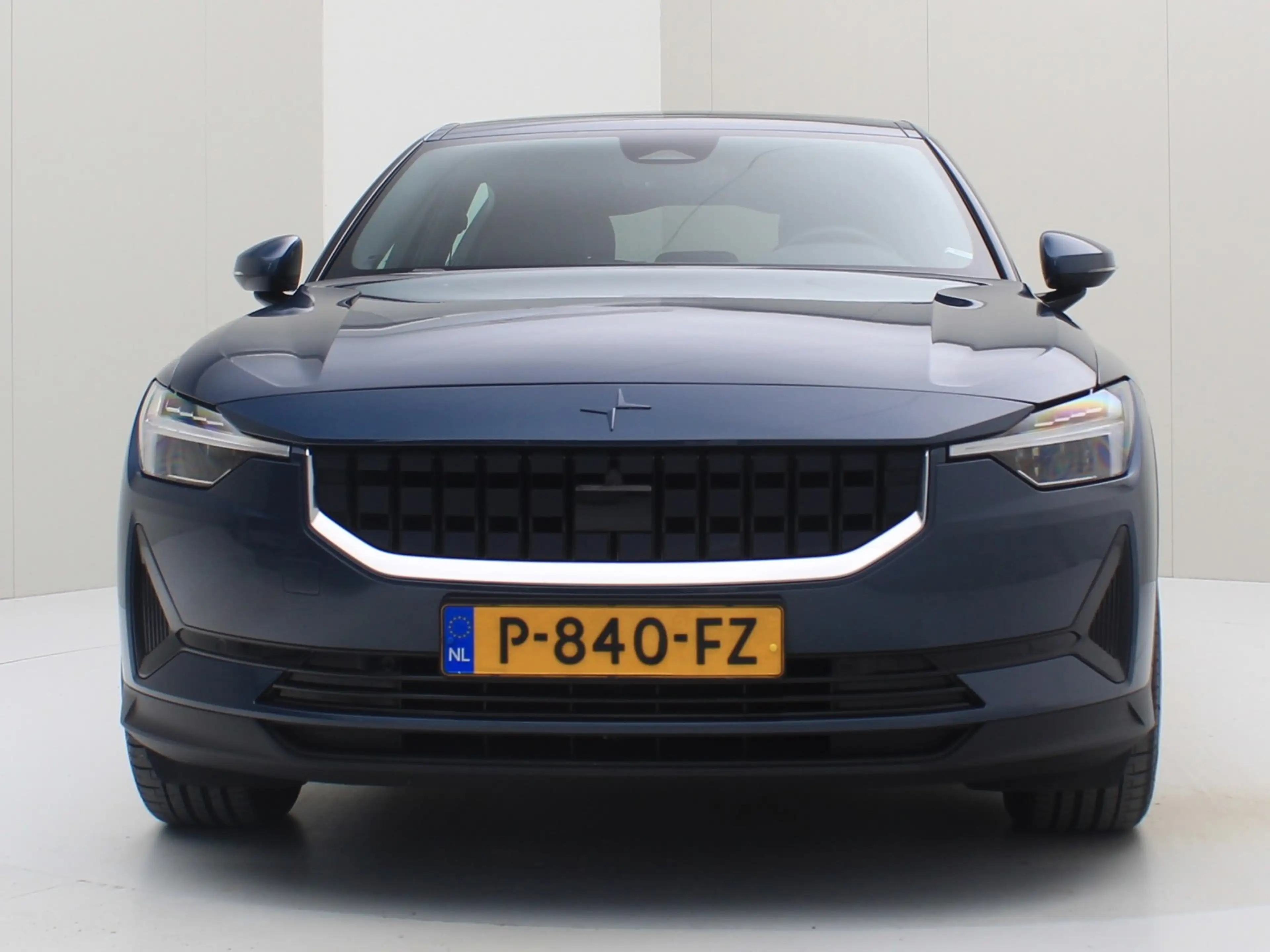 Polestar 2 Standard Range Single Motor 63kWh 225pk 91.65% SoH — photo 6
