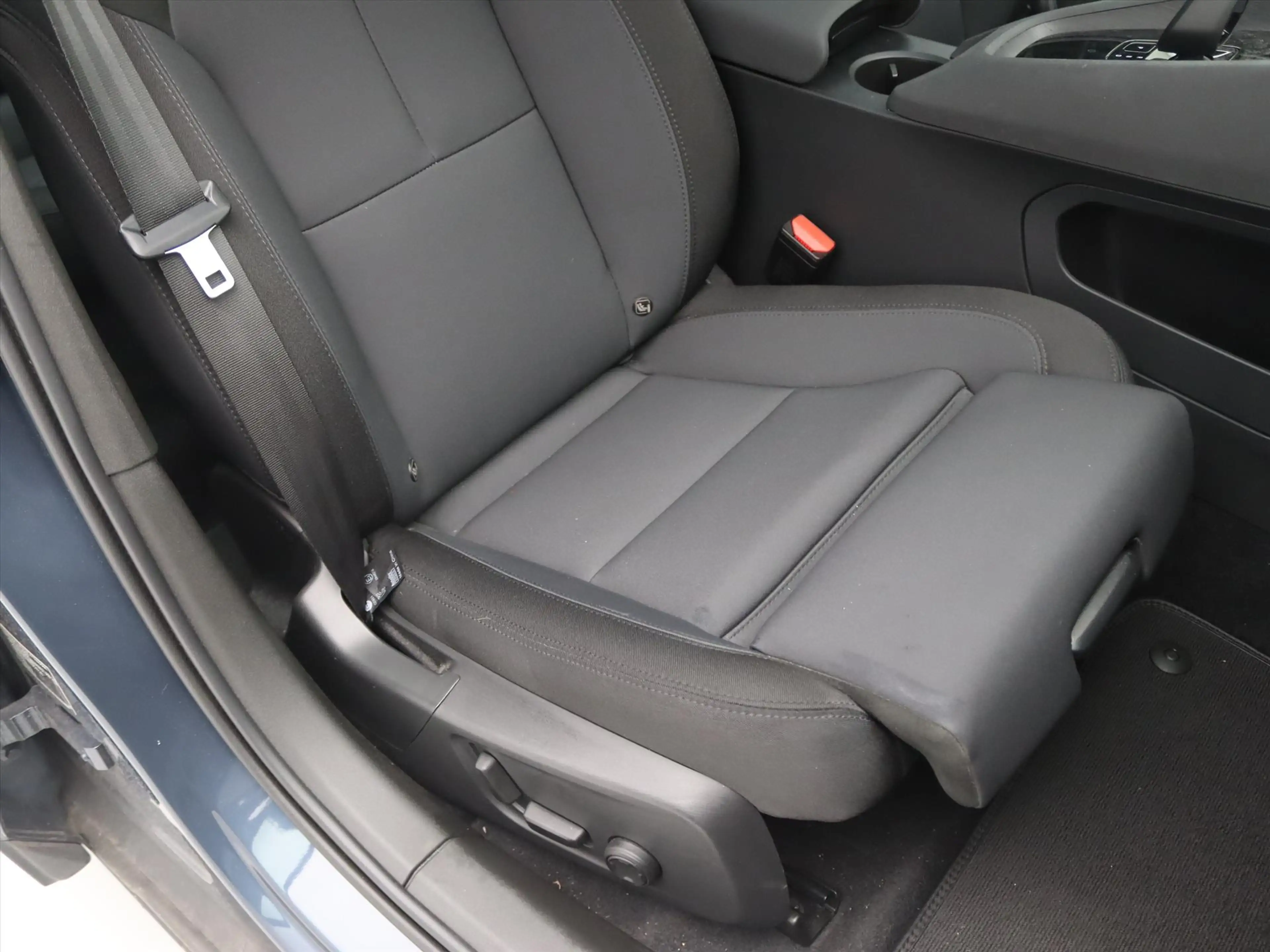 Polestar 2 Standard Range Single Motor 63kWh 225pk 91.65% SoH — photo 15