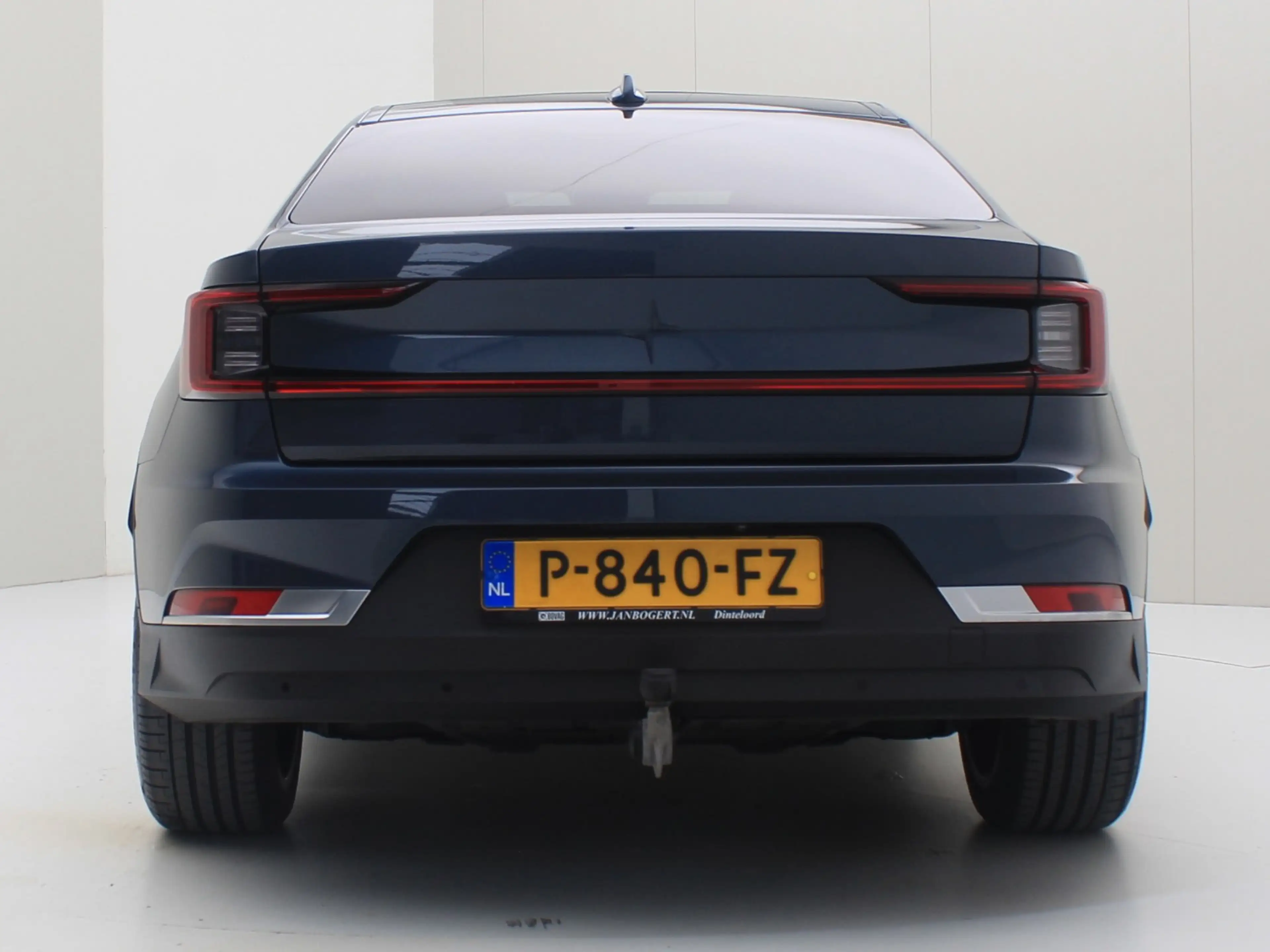 Polestar 2 Standard Range Single Motor 63kWh 225pk 91.65% SoH — photo 7