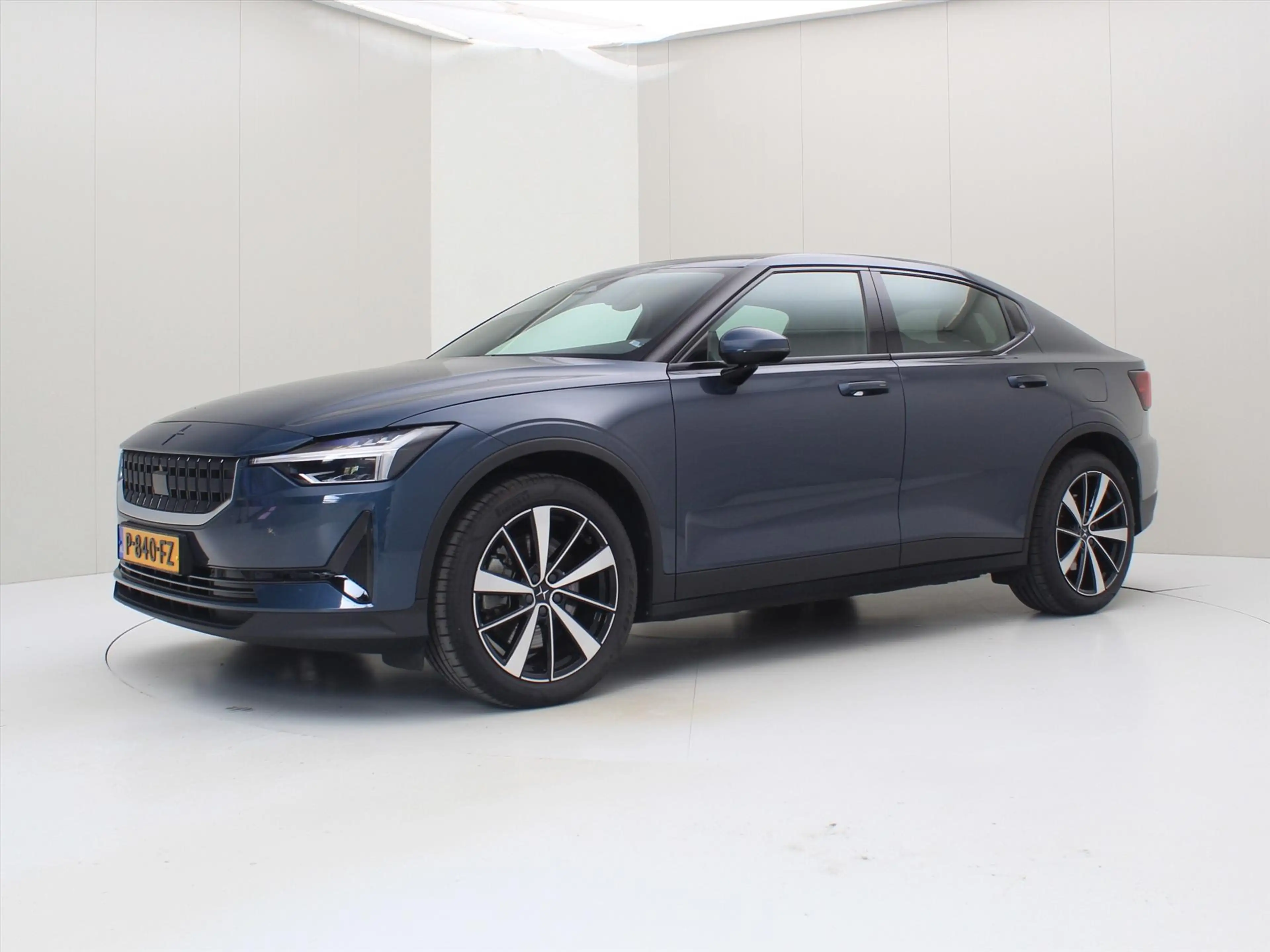 Polestar 2 Standard Range Single Motor 63kWh 225pk 91.65% SoH — photo 7