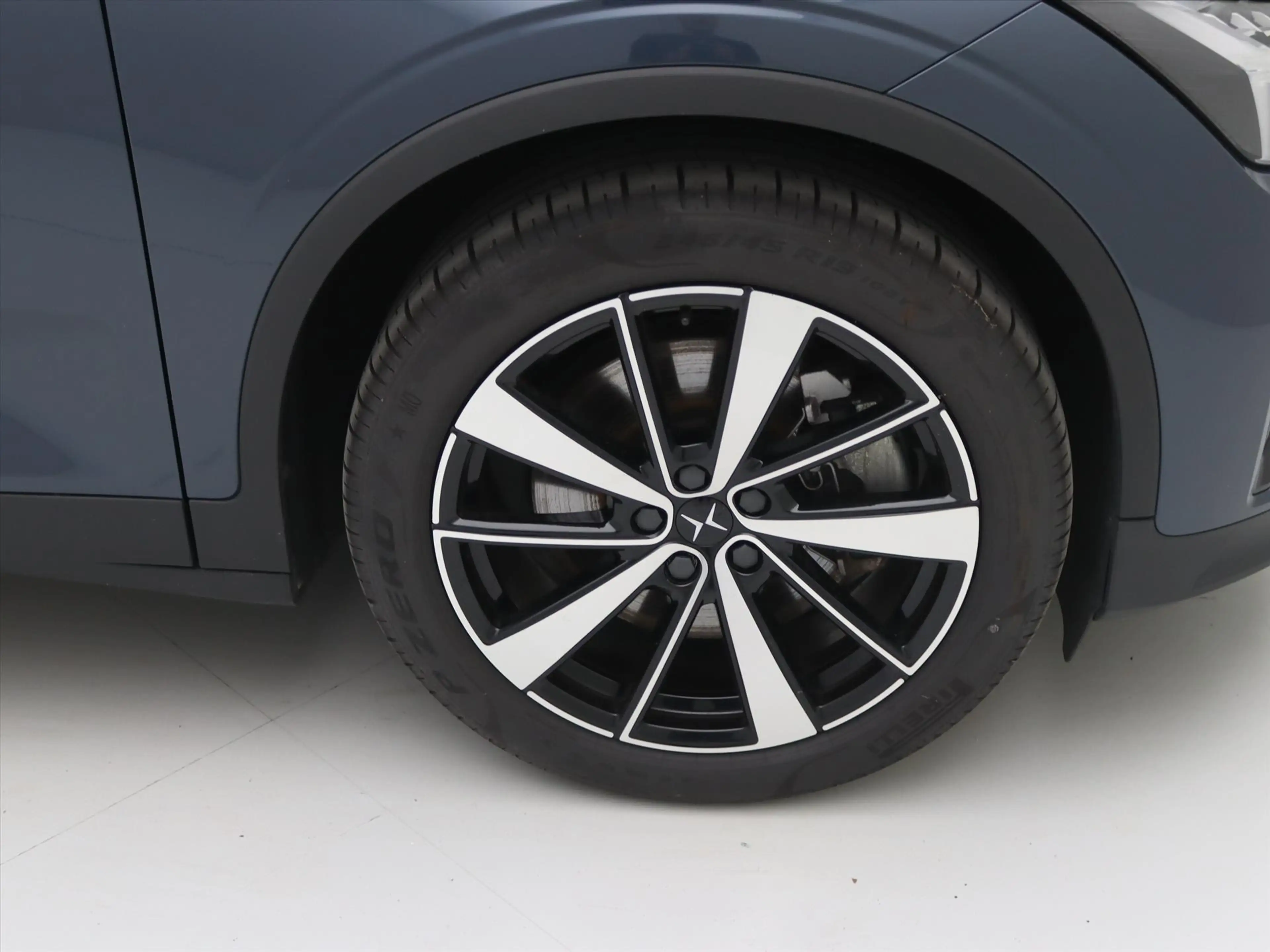 Polestar 2 Standard Range Single Motor 63kWh 225pk 91.65% SoH — photo 9
