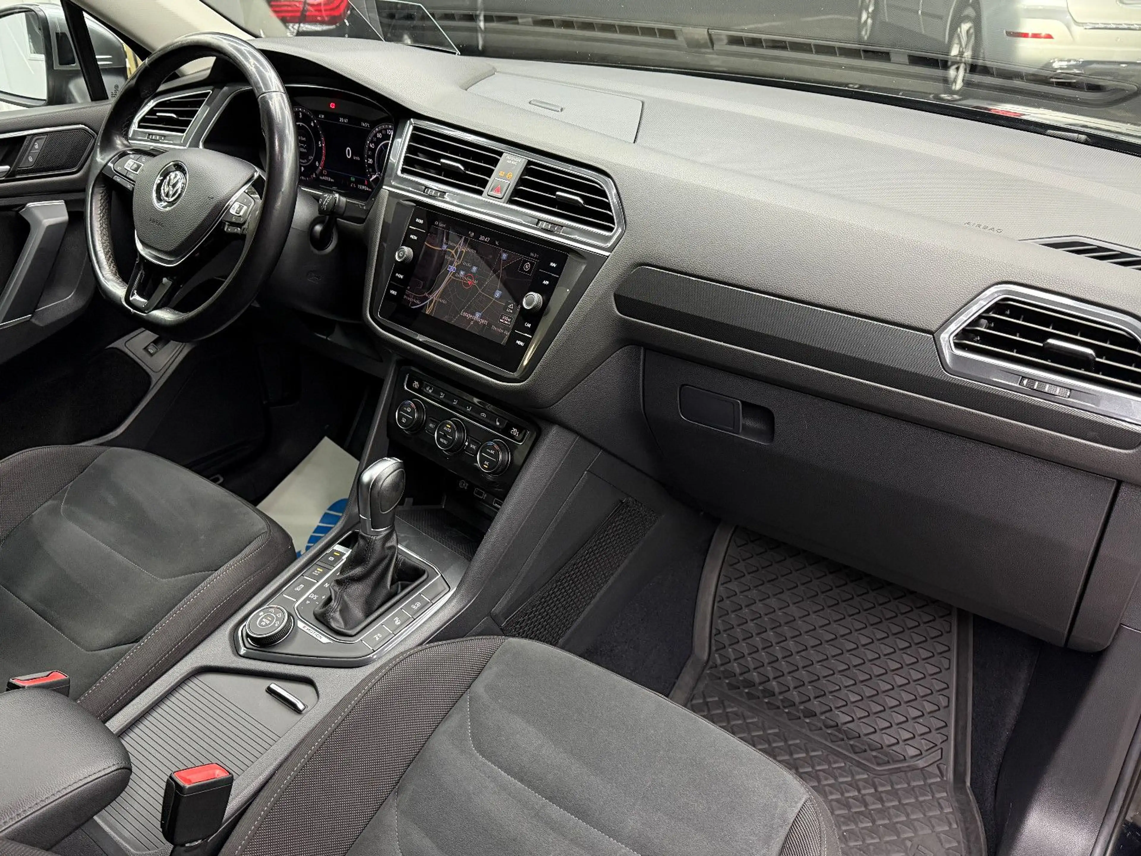 Volkswagen Tiguan Allspace Tiguan 2.0TDI Allspace Highline 4Motion 7-Sitzer — photo 8
