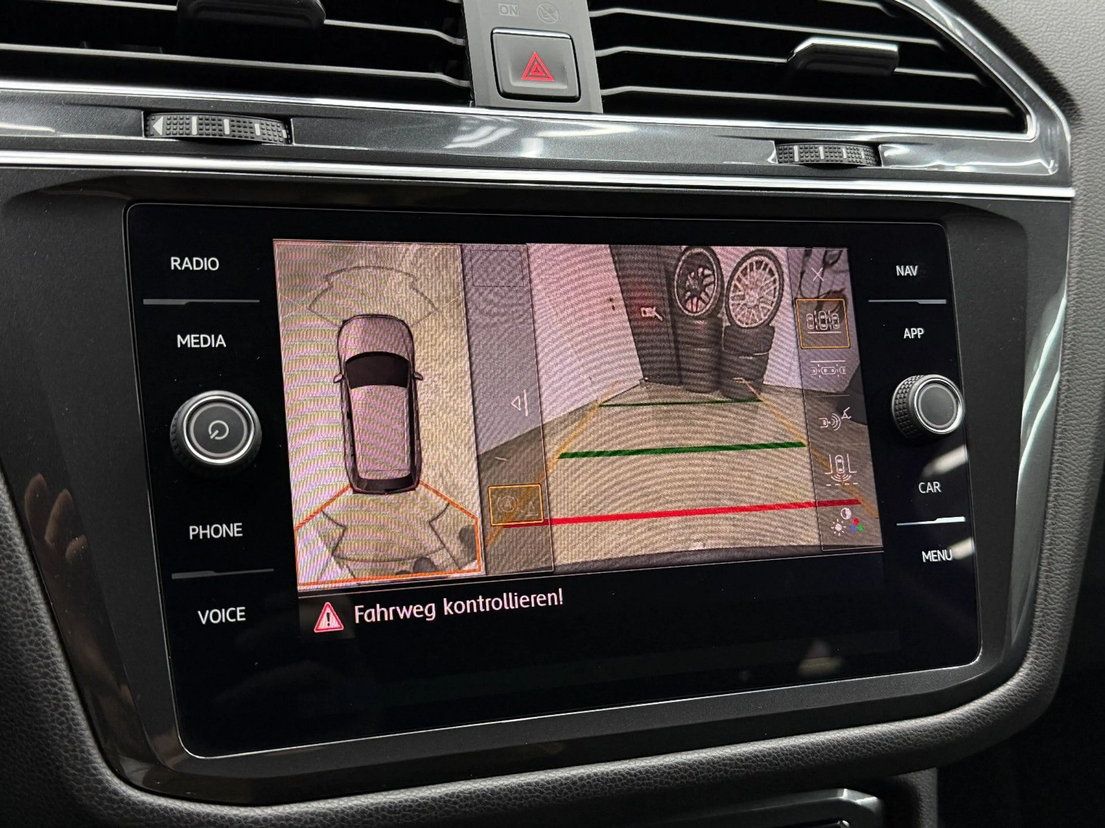Volkswagen Tiguan Allspace Tiguan 2.0TDI Allspace Highline 4Motion 7-Sitzer — photo 25