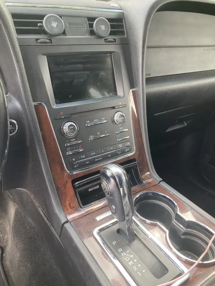 Lincoln Navigator снимка Lincoln Navigator