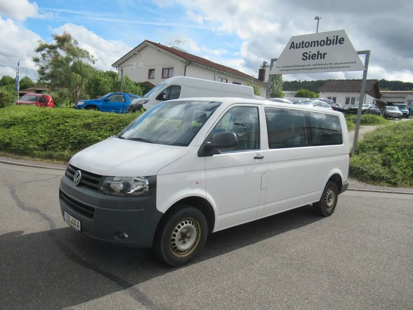 Volkswagen T5 Transporter Kombi lang 9-Sitzer Weiß - 1