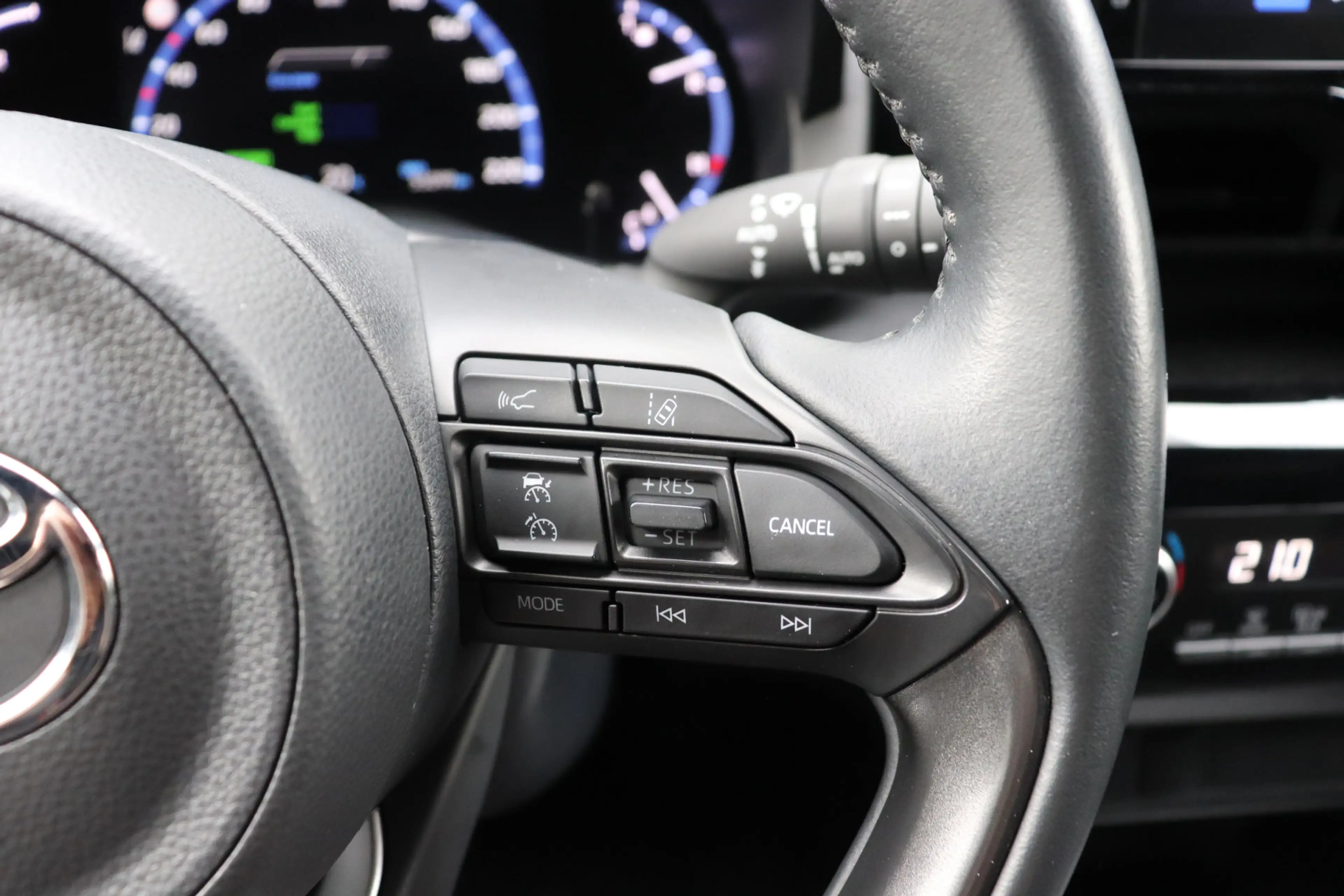 Toyota Yaris Cross 1.5 Hybrid First Edition Automaat . Trekhaak, clim — photo 19