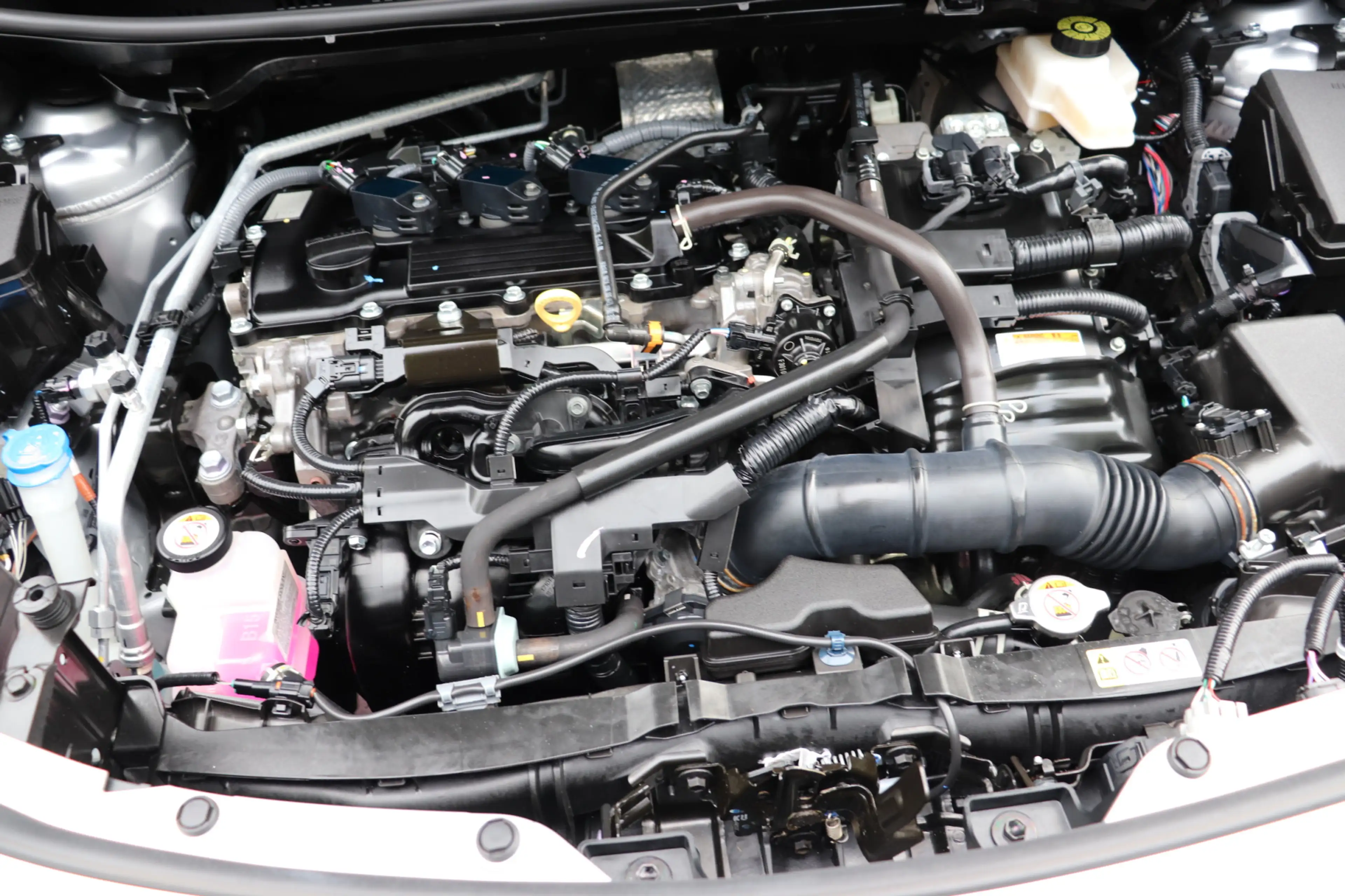Toyota Yaris Cross 1.5 Hybrid First Edition Automaat . Trekhaak, clim — photo 24