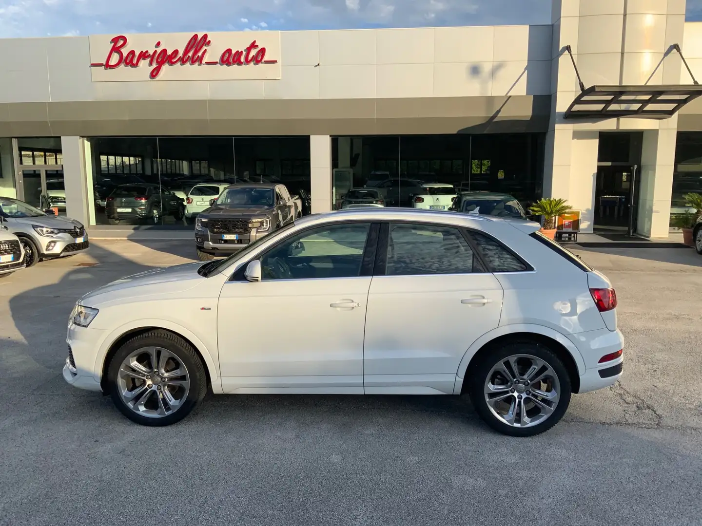 Audi Q3 2.0 TDI 150 CV Sport S LINE Bianco - 1