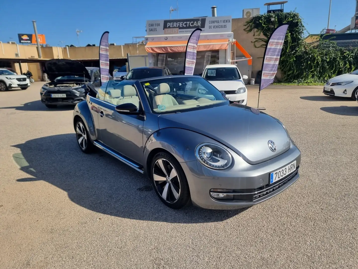 Volkswagen Beetle 1.4 TSI Design DSG7 160 Grau - 1