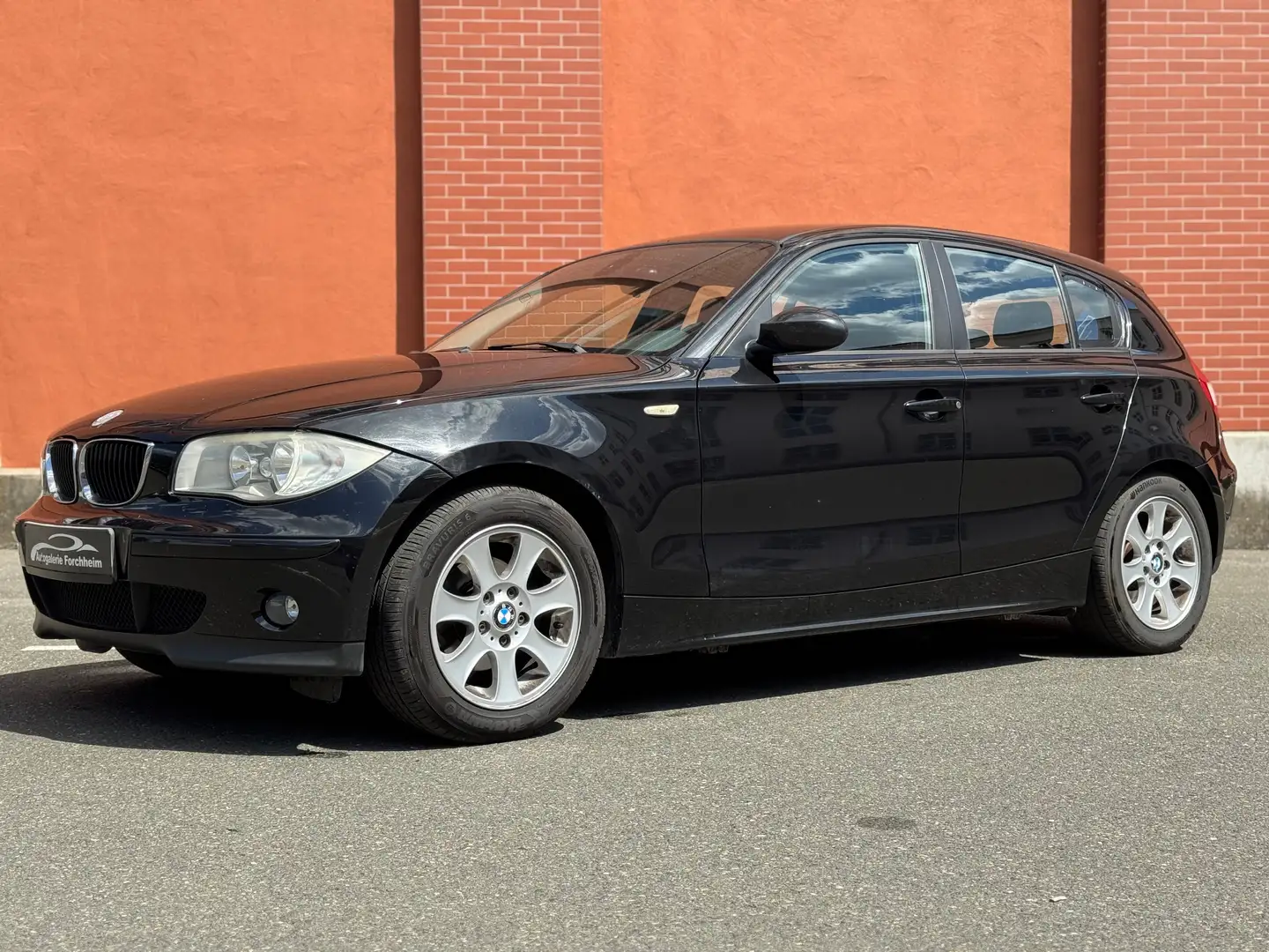 BMW 116 116i KUNDENDIENST NEU! GEPFLEGTER ZUSTAND! TÜV! Schwarz - 1