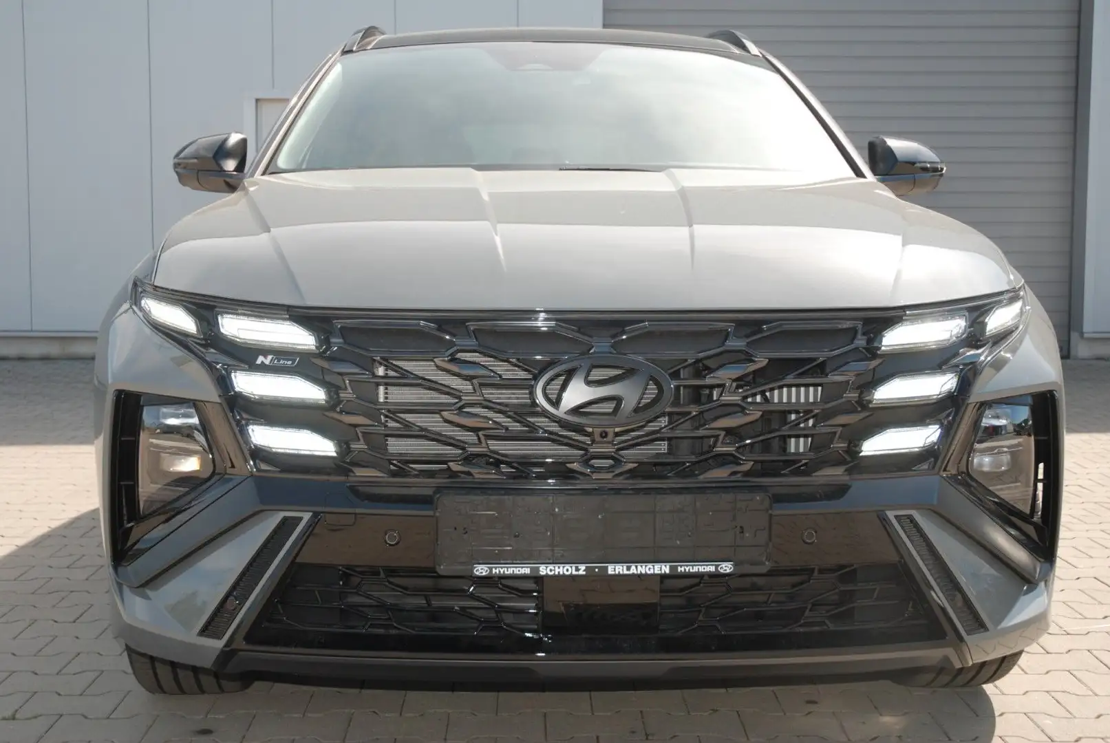 Hyundai TUCSON 1.6 T Hyb N Line 4WD Sitz Assist Pano Grau - 2