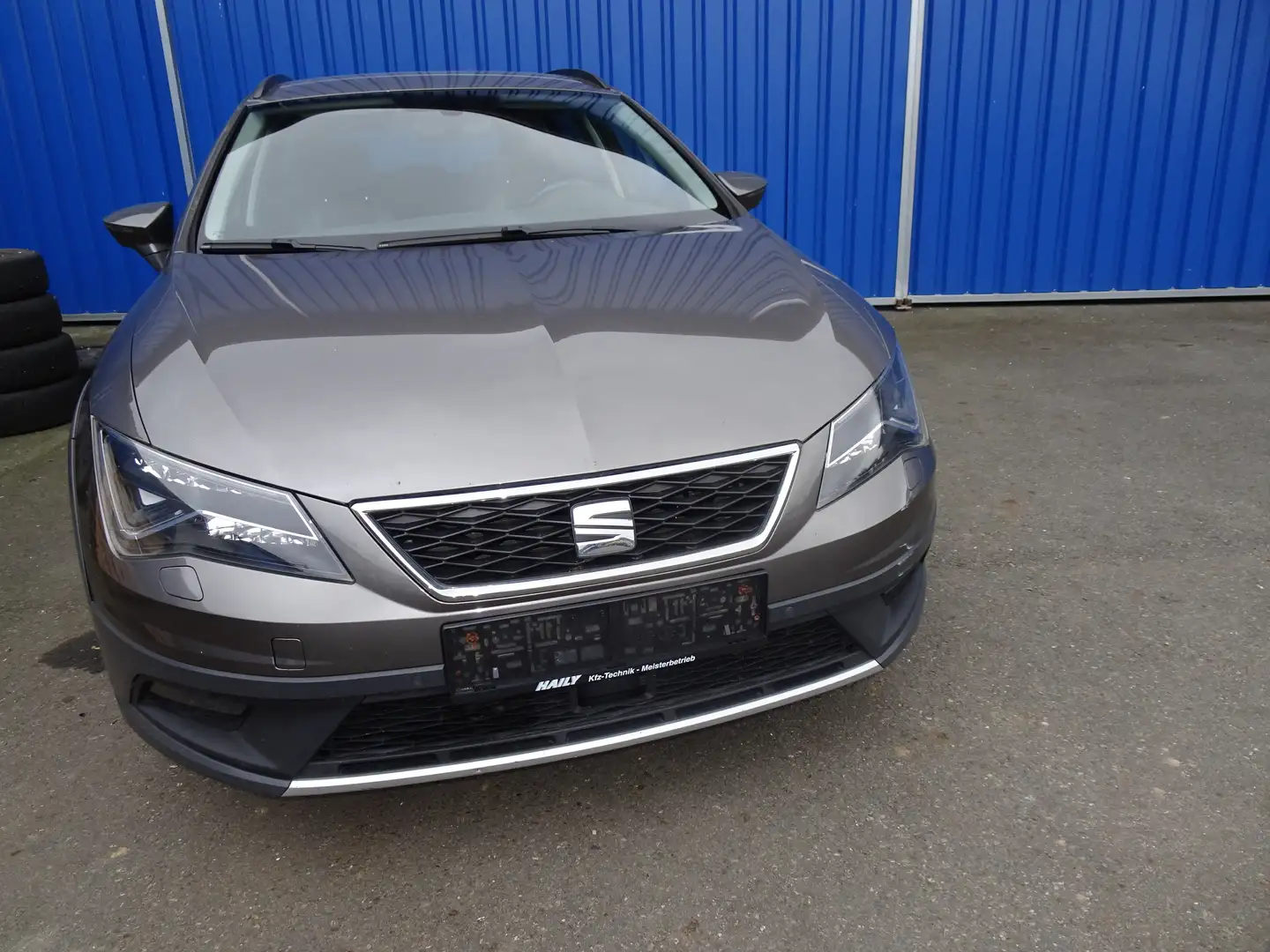 SEAT Leon X-Perience 2,0 TDI Start & Stop 4 Drive Grau - 2