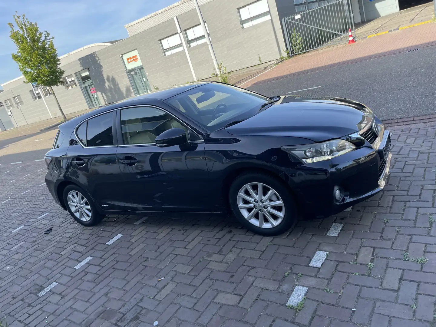 Lexus CT 200h 200h Hybrid Schwarz - 2