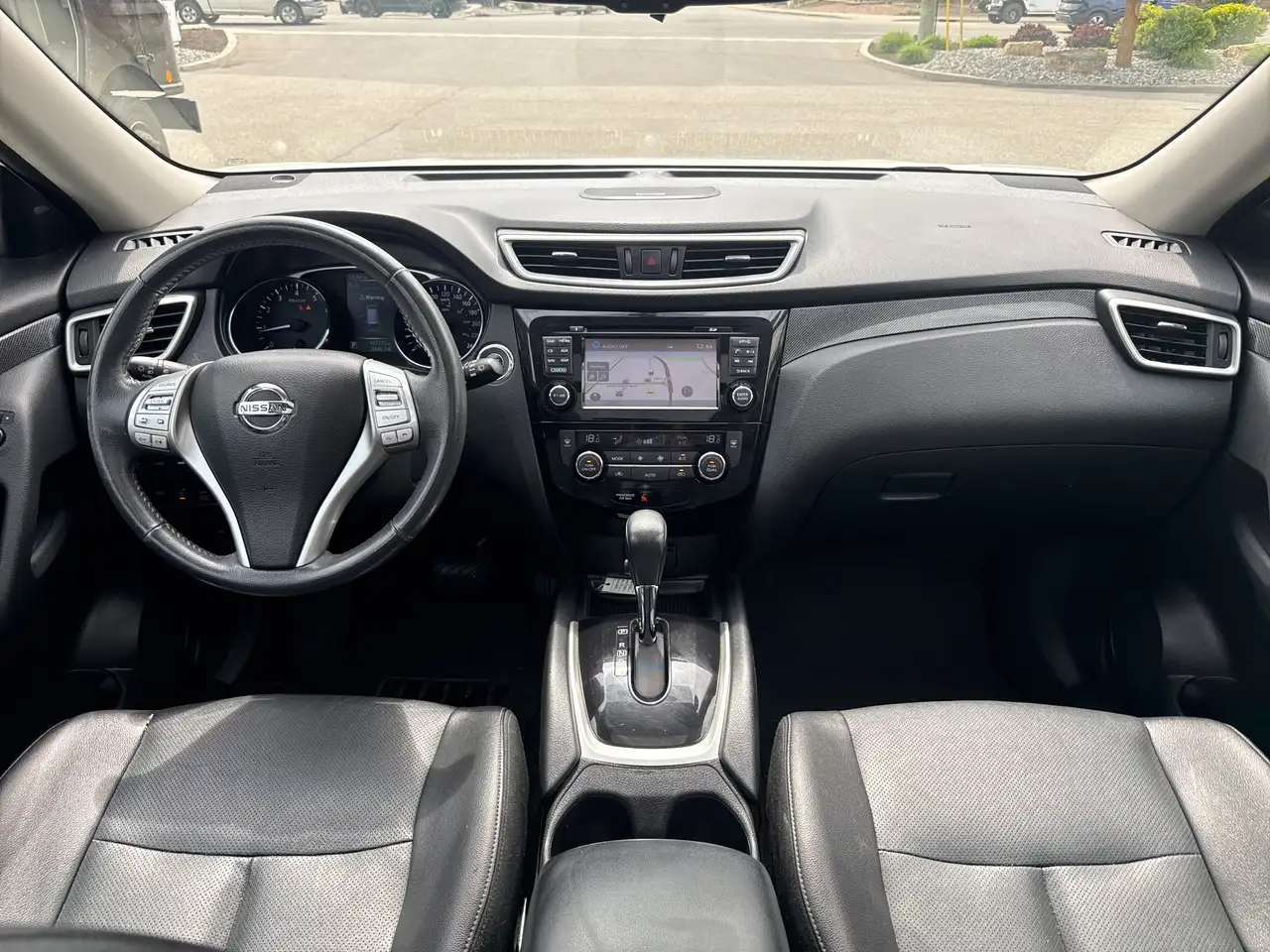 Nissan Rogue fotografie Nissan Rogue