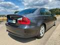 BMW 320 i Lim*SHZ*Xen*AC*8x*Alu*T-Leder*Scheckheft* Schwarz - thumbnail 6