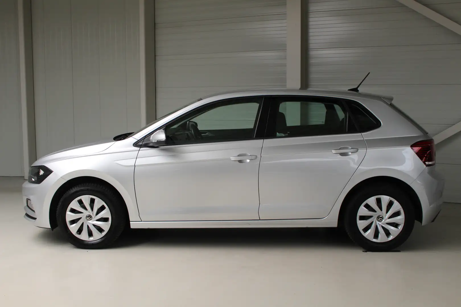 Volkswagen Polo 1.0 TSI Comfortline Navigatie | Airco | Centrale v Zilver - 2