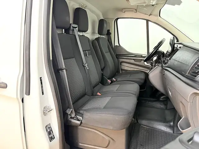 Ford Transit Custom view 7