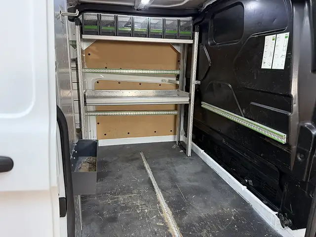 Ford Transit Custom view 10