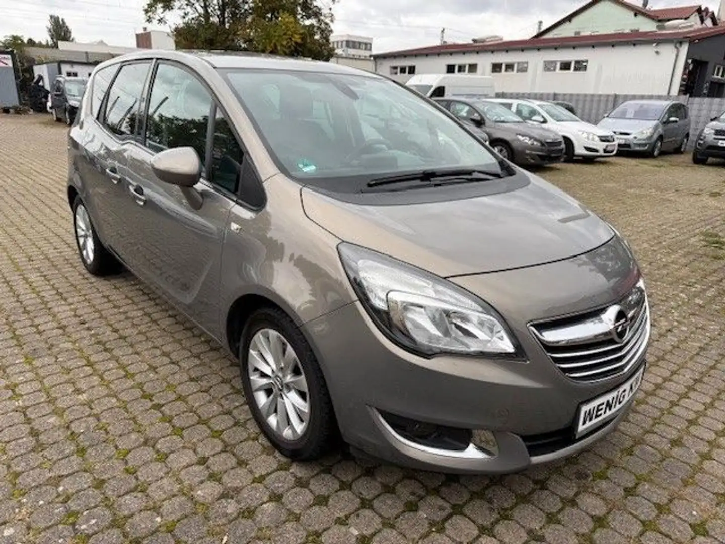 Opel Meriva B Innovation Braun - 1