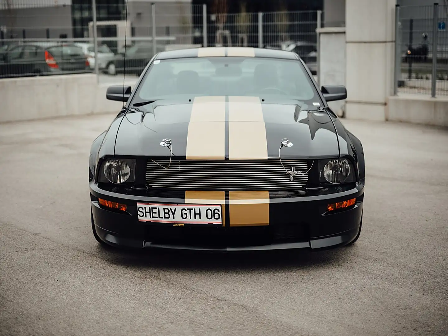 Ford Mustang Shelby GT-H Schwarz - 2