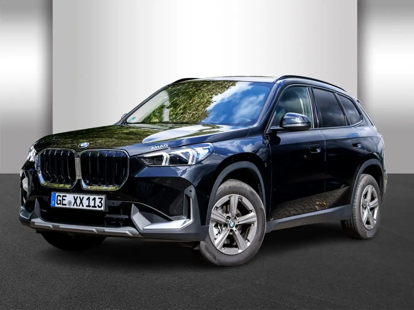 BMW X1 sDrive18i Steptronic AHK Komfortzugang Noir - 2