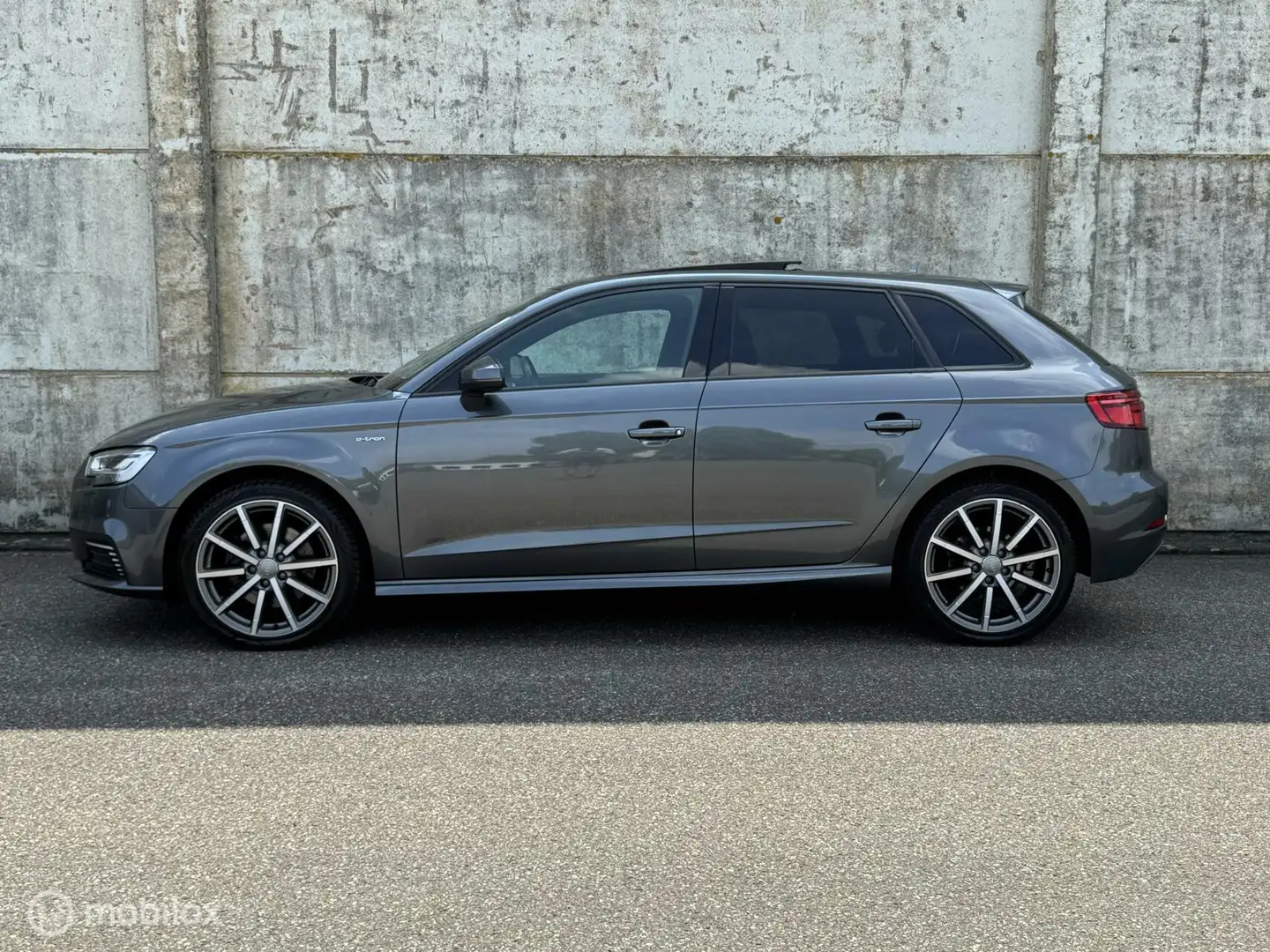 Audi A3 Sportback 1.4 e-tron S-line/Pano/B&O/Carplay/Matri Grijs - 2
