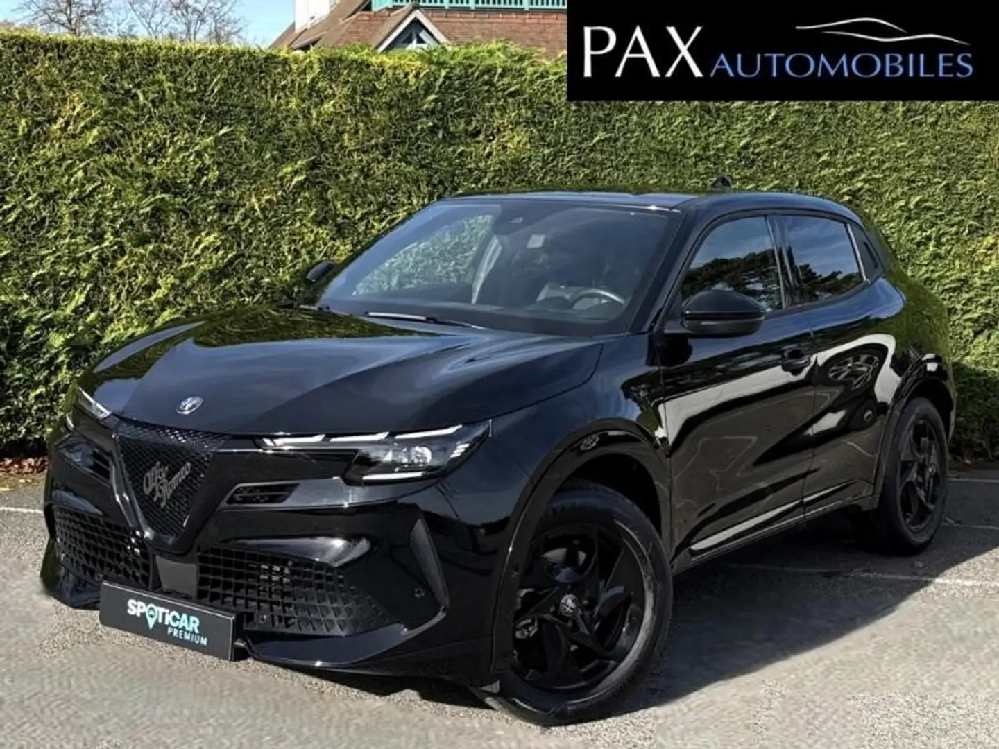 Alfa Romeo Junior 1.2 Ibrida 136ch Speciale DCT6 Noir - 1