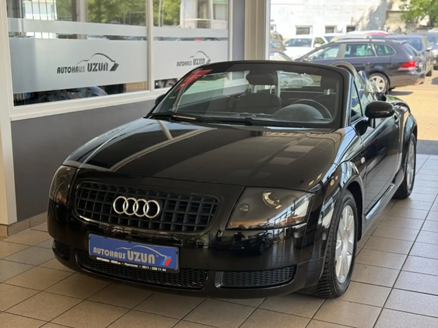Audi TT Roadster 1.8 Klimaauto Scheckheft TÜV 05.2027 Schwarz - 1