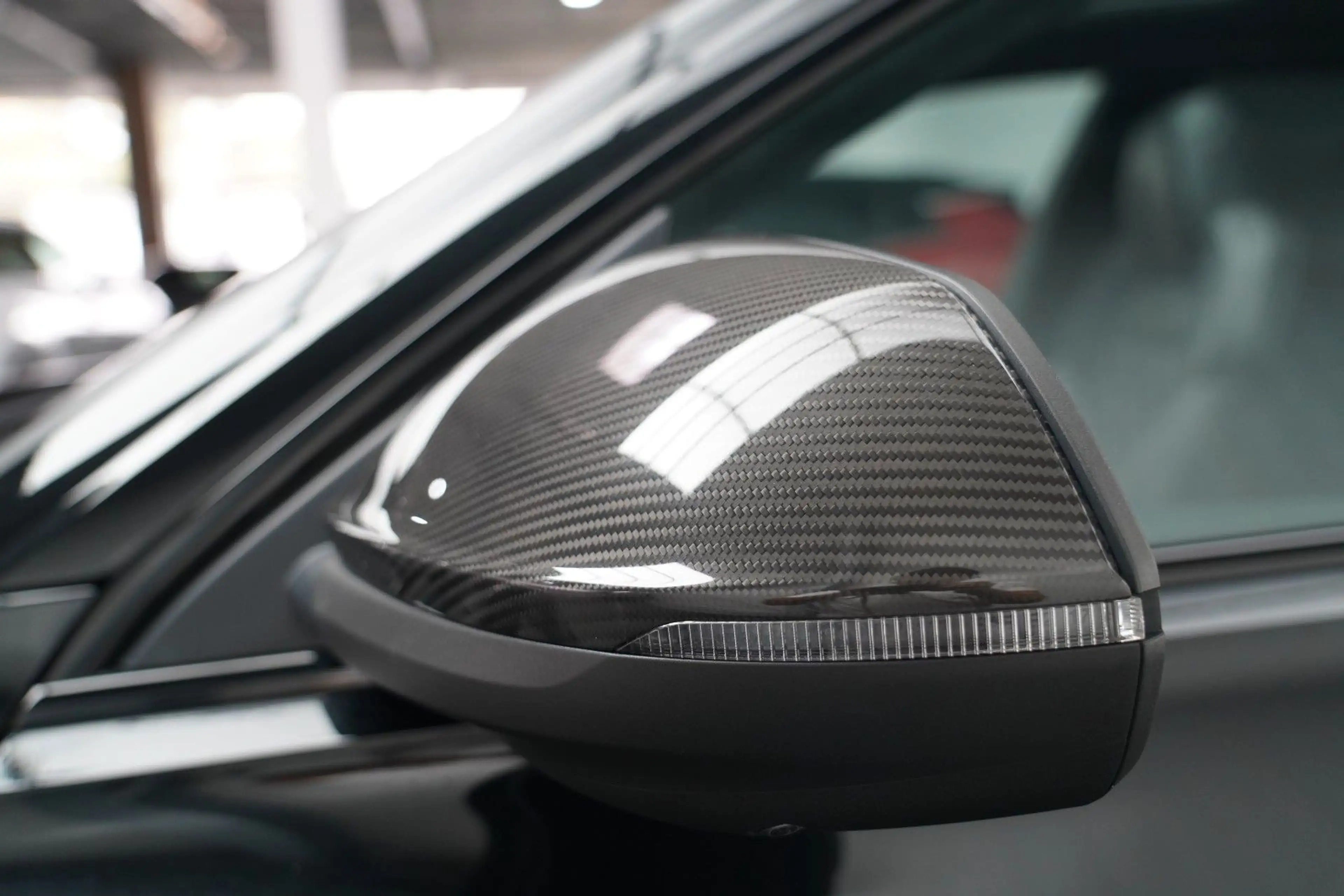 Audi SQ8 4.0TFSI quattro competition plus PANO 360 — photo 8
