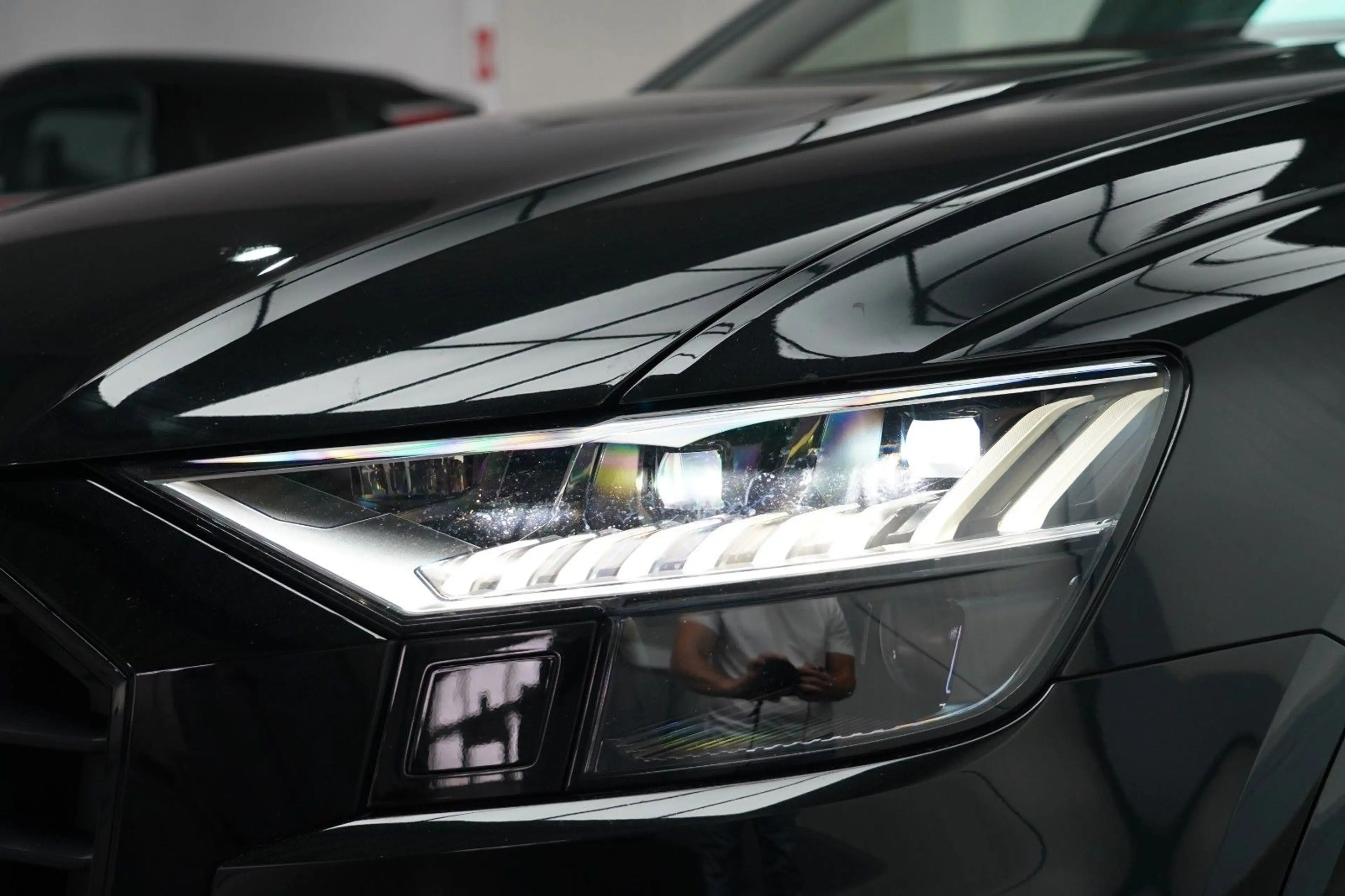 Audi SQ8 4.0TFSI quattro competition plus PANO 360 — photo 9