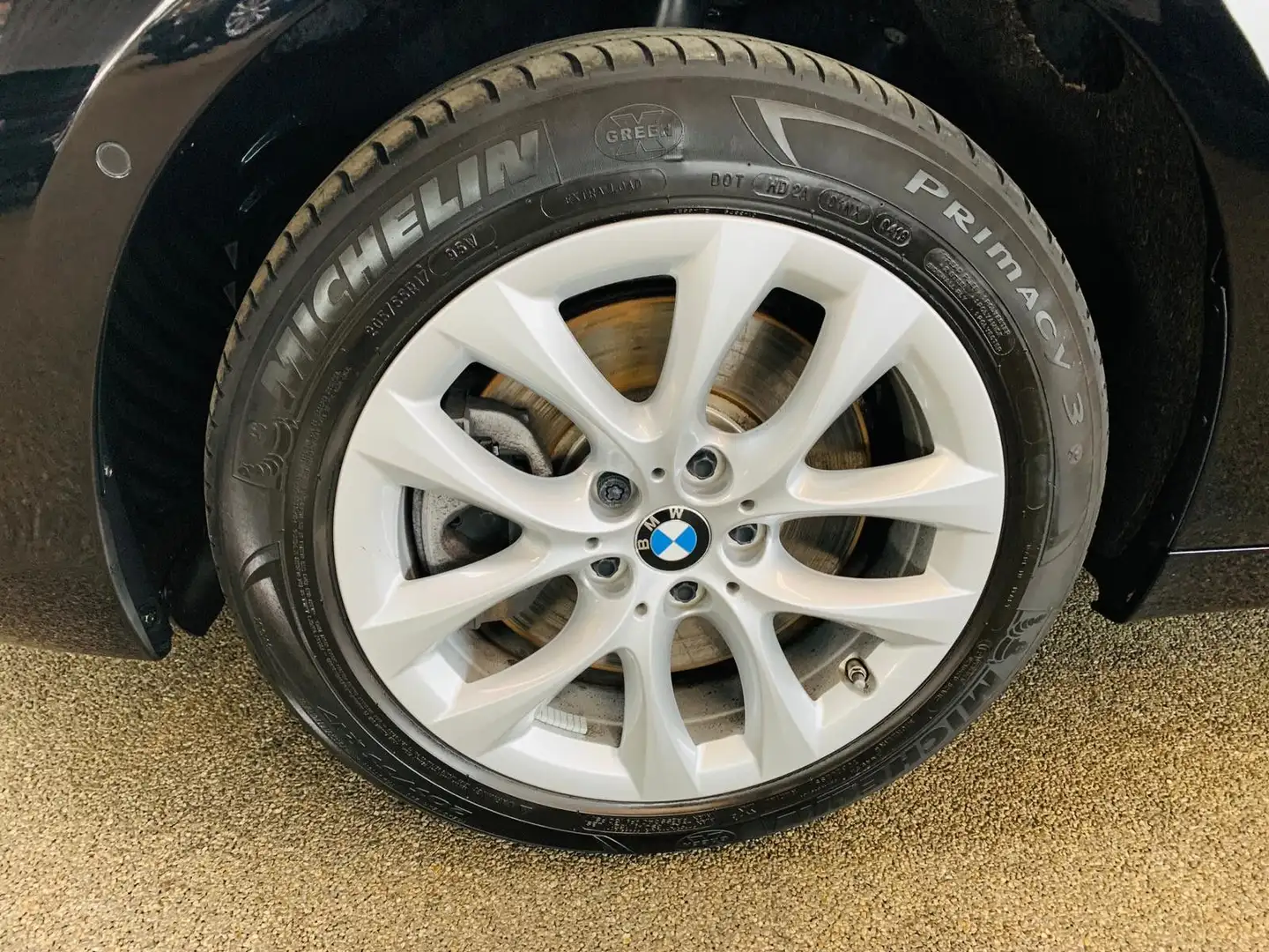 BMW 218 Navi 7-Sitze AHK Klima Sitzhzg. Schwarz - 2