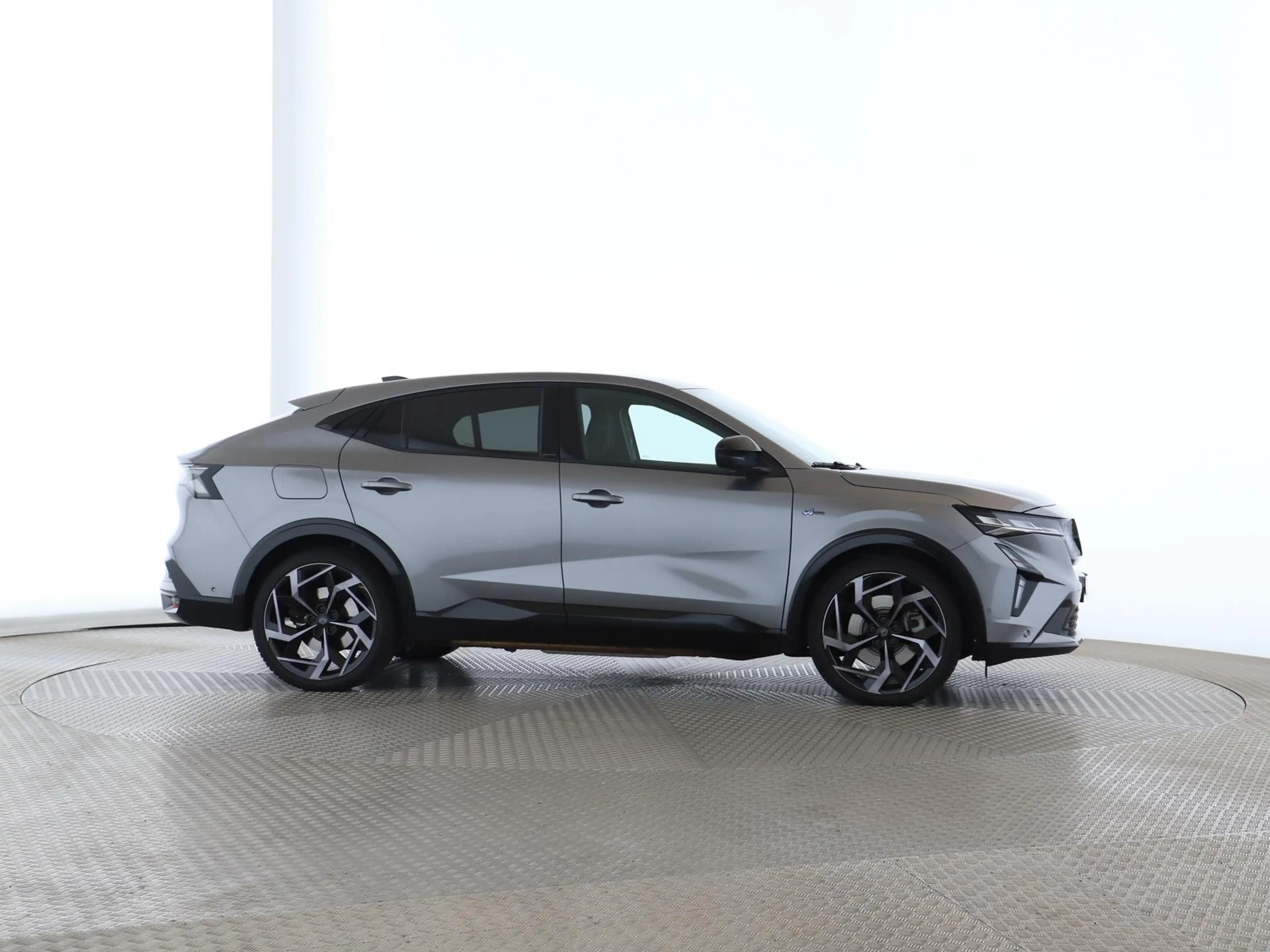 Renault Rafale 1.2 E-Tech 4x4 plug-in hybrid 300 atelier Alpine — photo 3