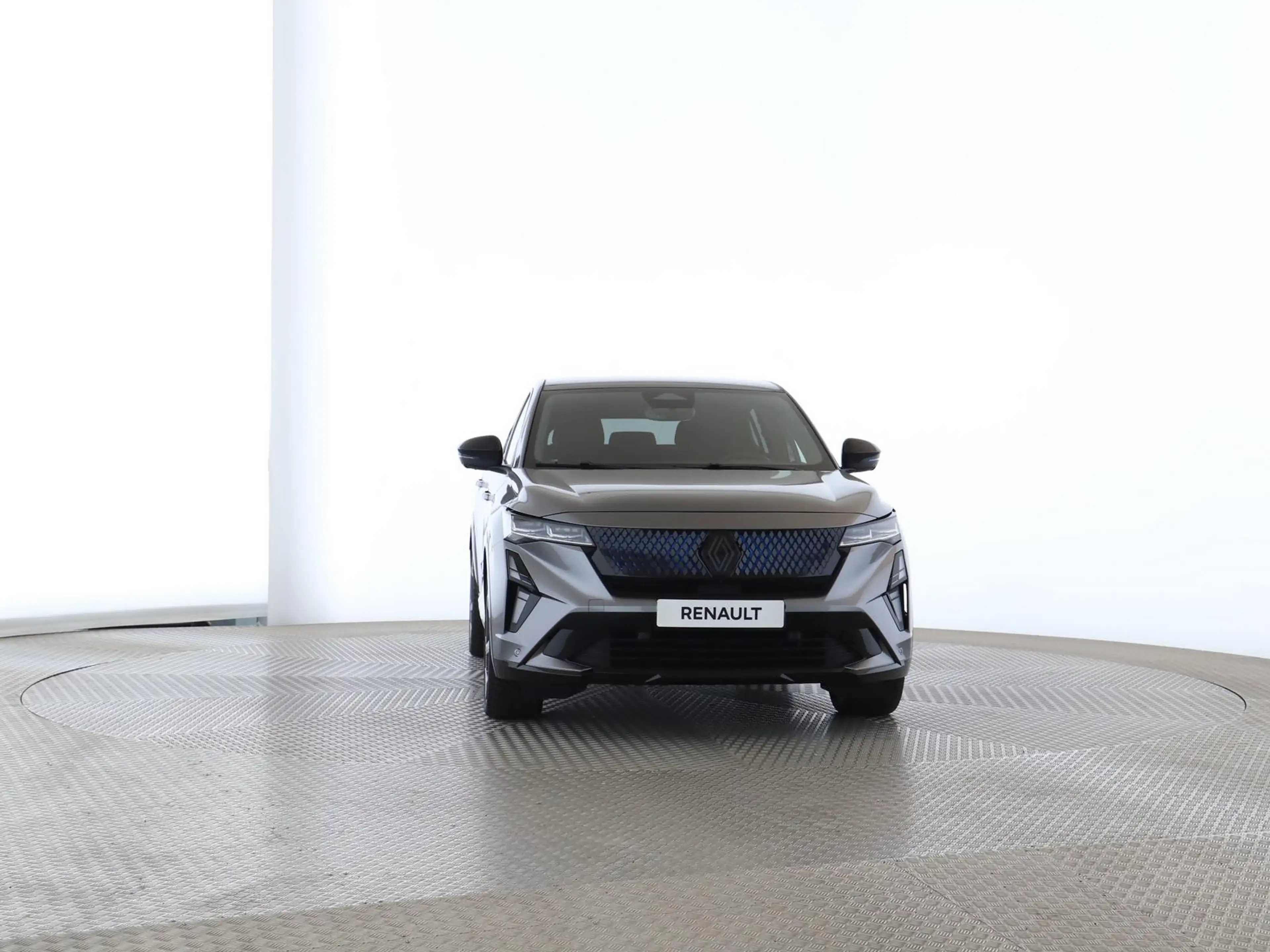 Renault Rafale 1.2 E-Tech 4x4 plug-in hybrid 300 atelier Alpine — photo 6