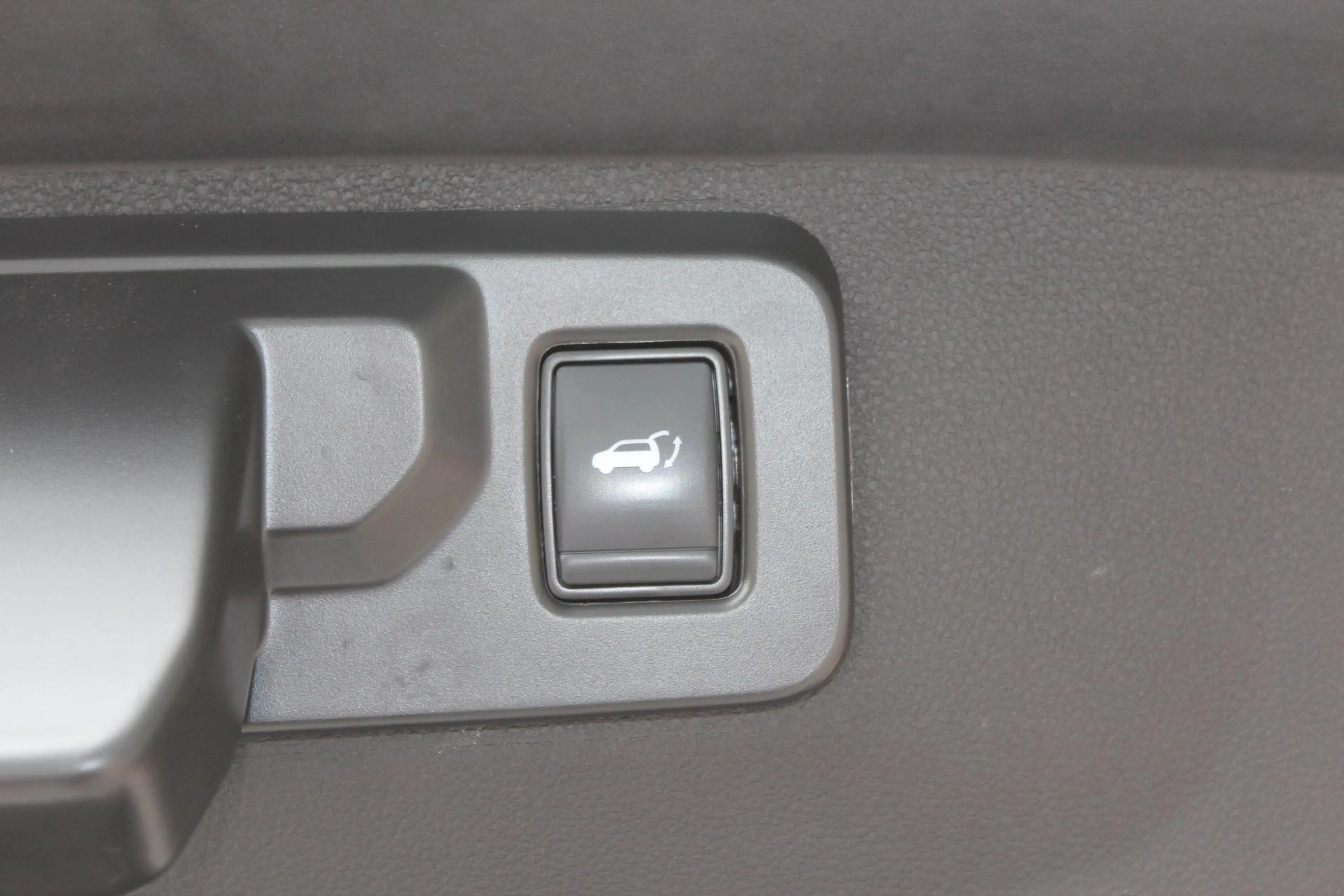 Renault Rafale 1.2 E-Tech 4x4 plug-in hybrid 300 atelier Alpine — photo 15