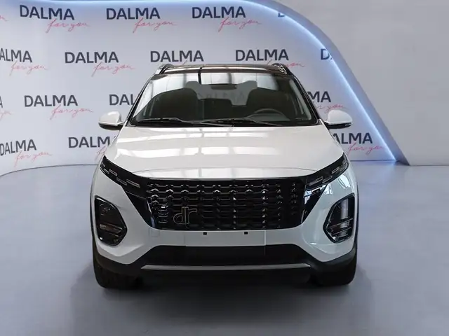 DR Automobiles DR3 view 8